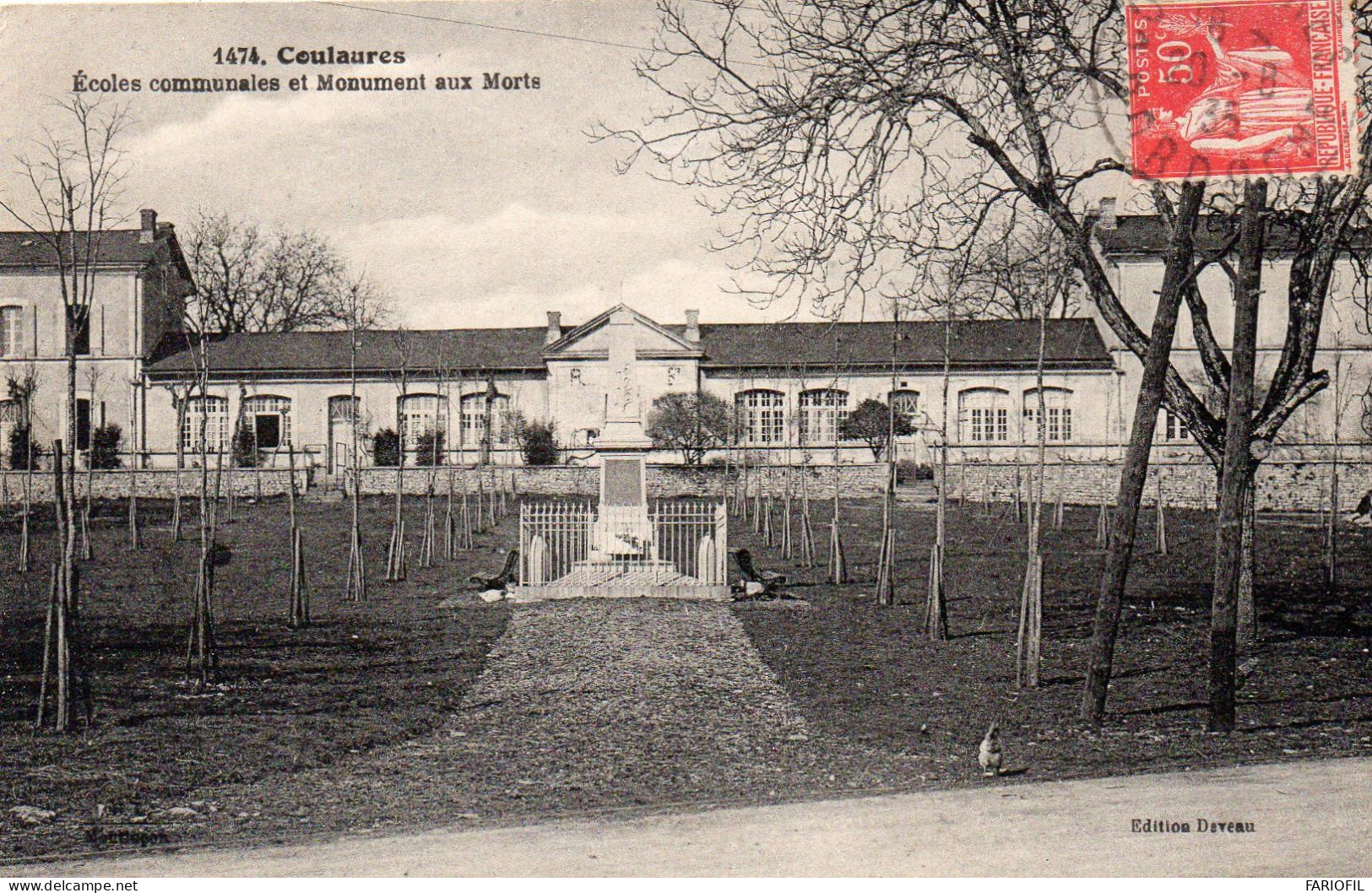 Coulaures - Ecoles Communales Et Monument Aux Morts . - Autres & Non Classés