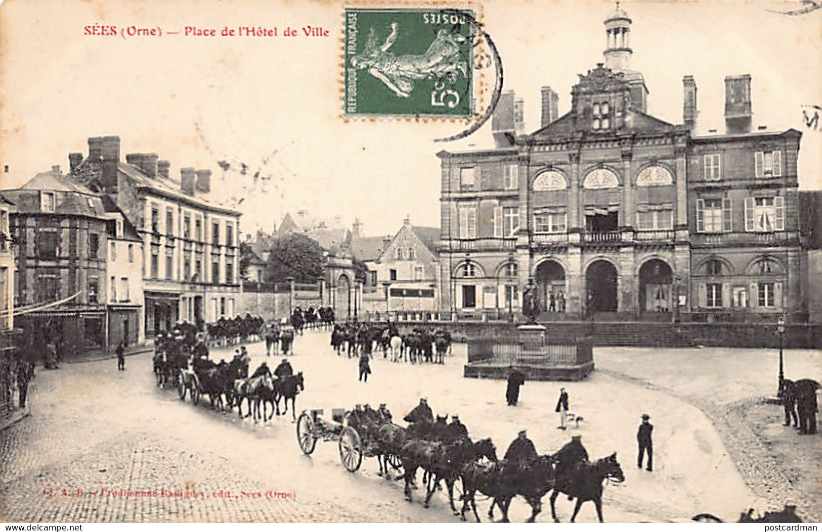 SÉES (61) Place De L'Hôtel De Ville - Passage De Pièces D'rtillerie - Ed. A. B.  - Sees