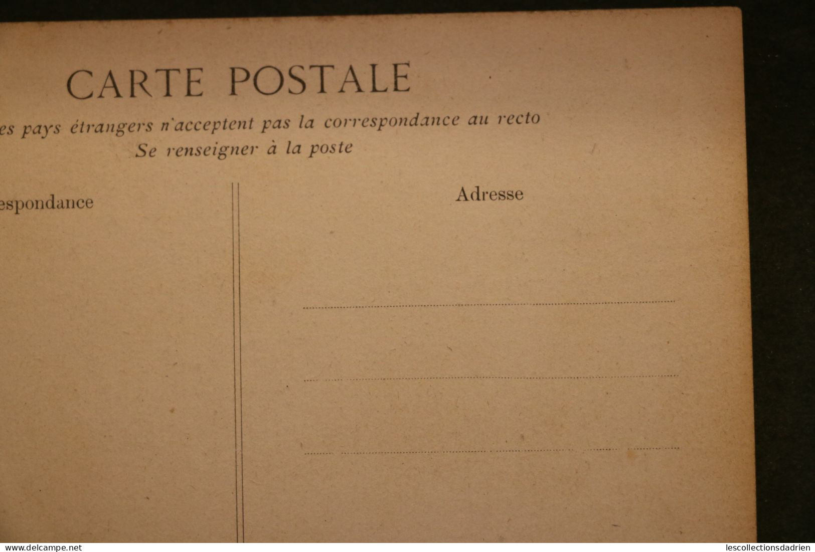 Carte postale ancienne - Versailles hameau du Petit Trianon le parc maison de la Reine