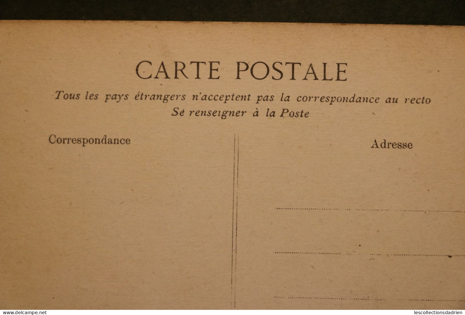 Carte postale ancienne - Versailles hameau du Petit Trianon le Moulin