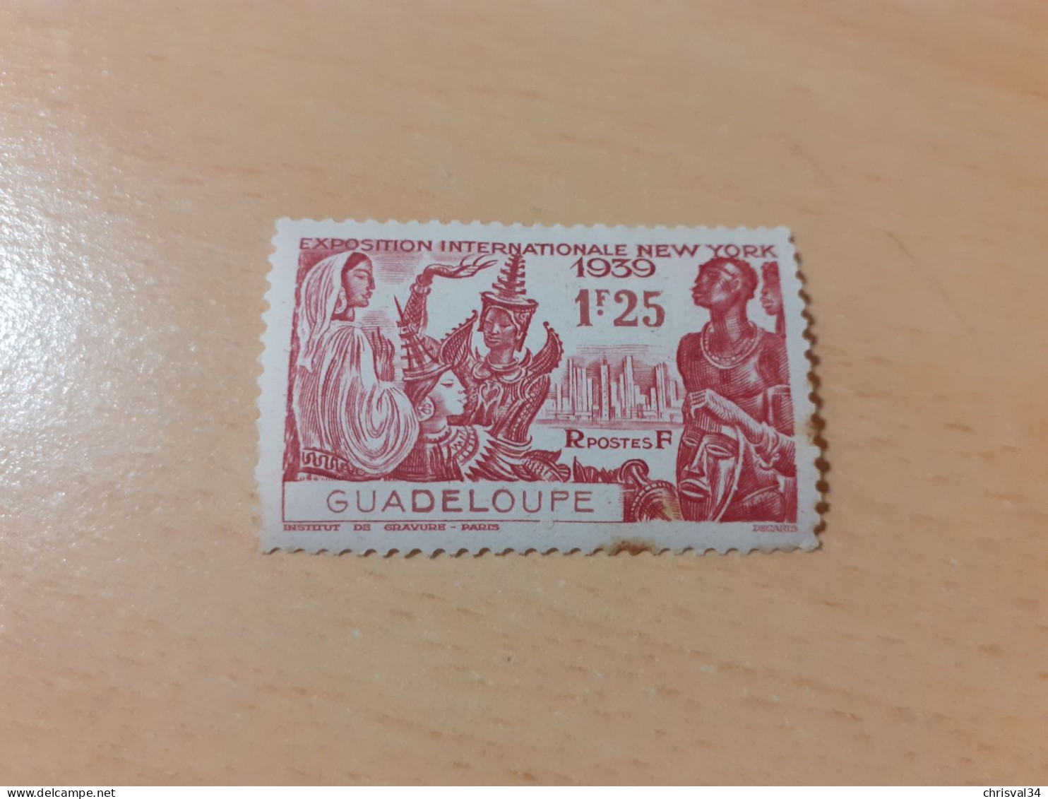 TIMBRE   GUADELOUPE       N  140    COTE  1,50   EUROS  NEUF  TRACE  CHARNIERE - Ungebraucht
