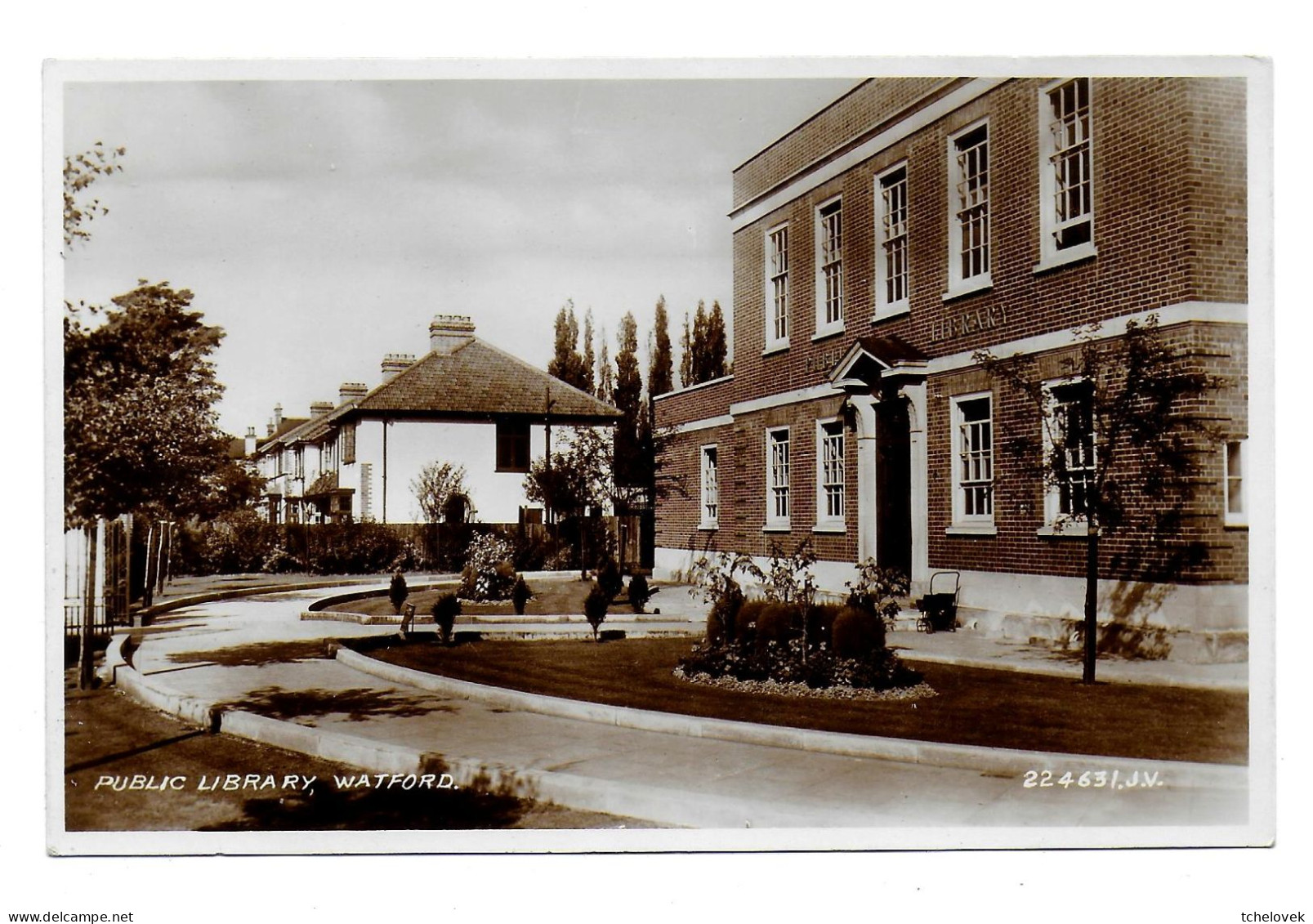 (99). Royaume Uni. GB. Great Britain. Hertfordshire. Watford (1) Public Library - Hertfordshire