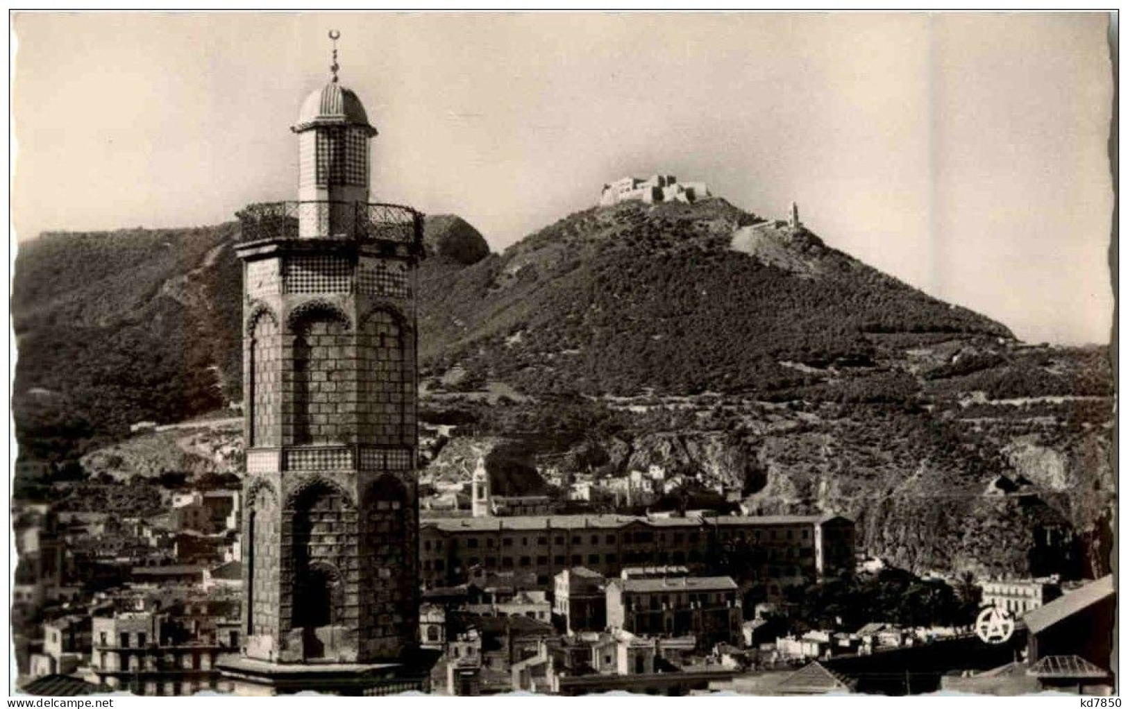 Oran - Le Minaret Et Le Vieil Oran - Oran