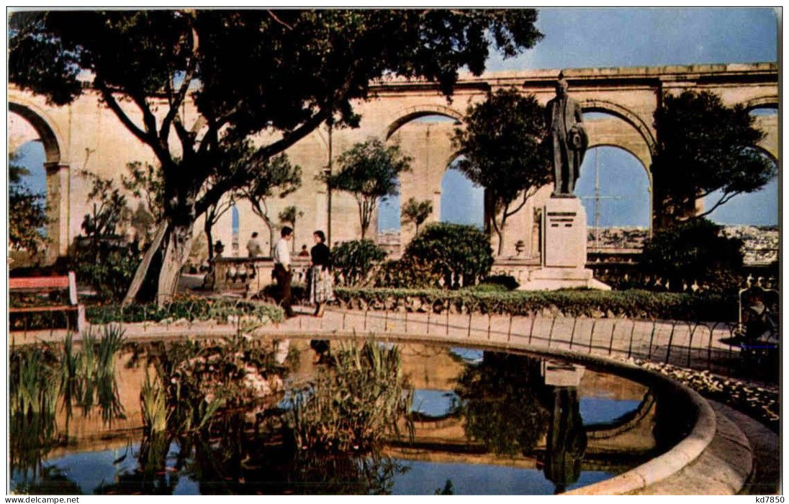 Valletta - Upper Barrakka Gardens Showing Lord Stricklands - Malte