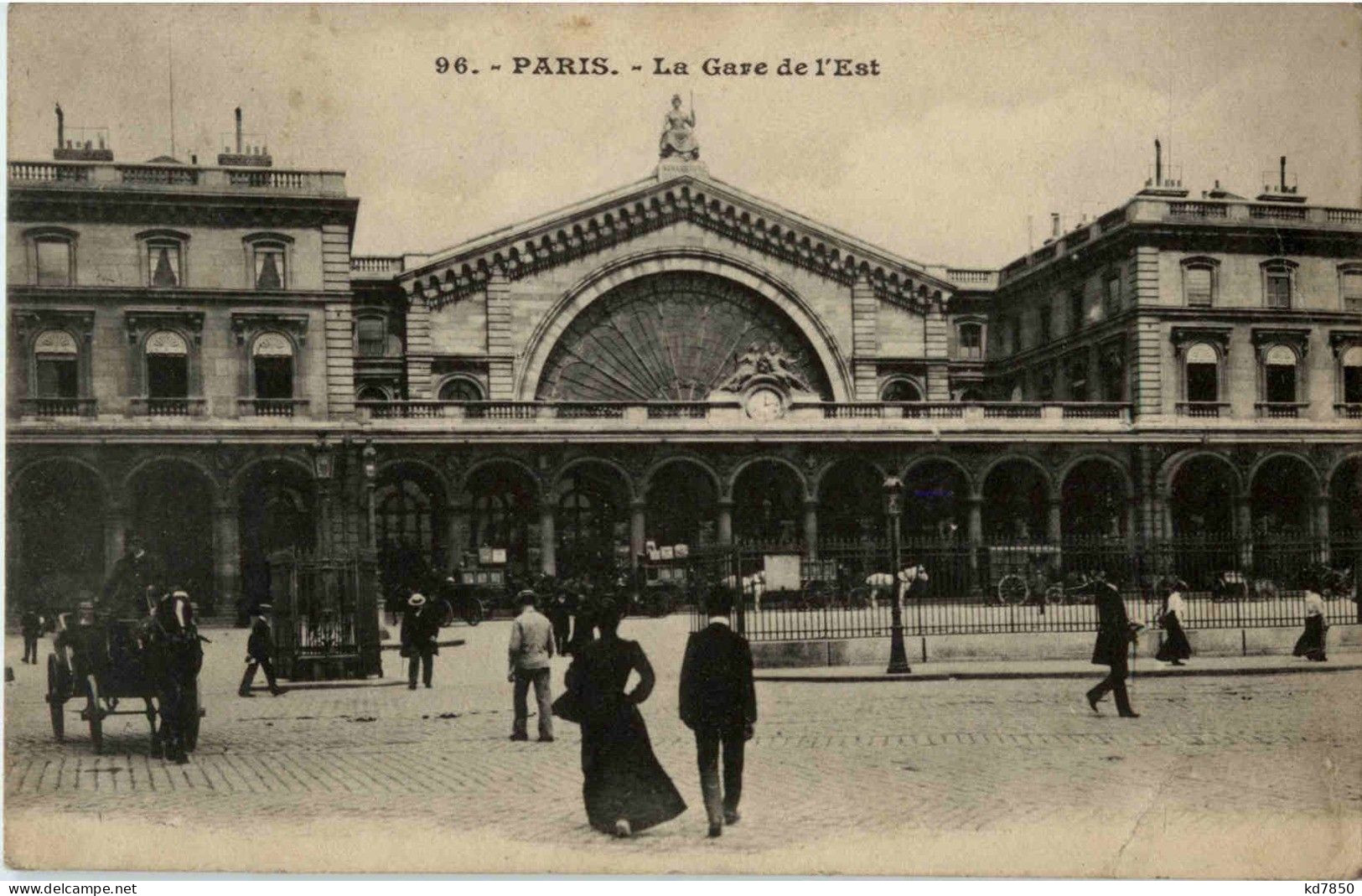 Paris - La Gare De L Est - Métro Parisien, Gares