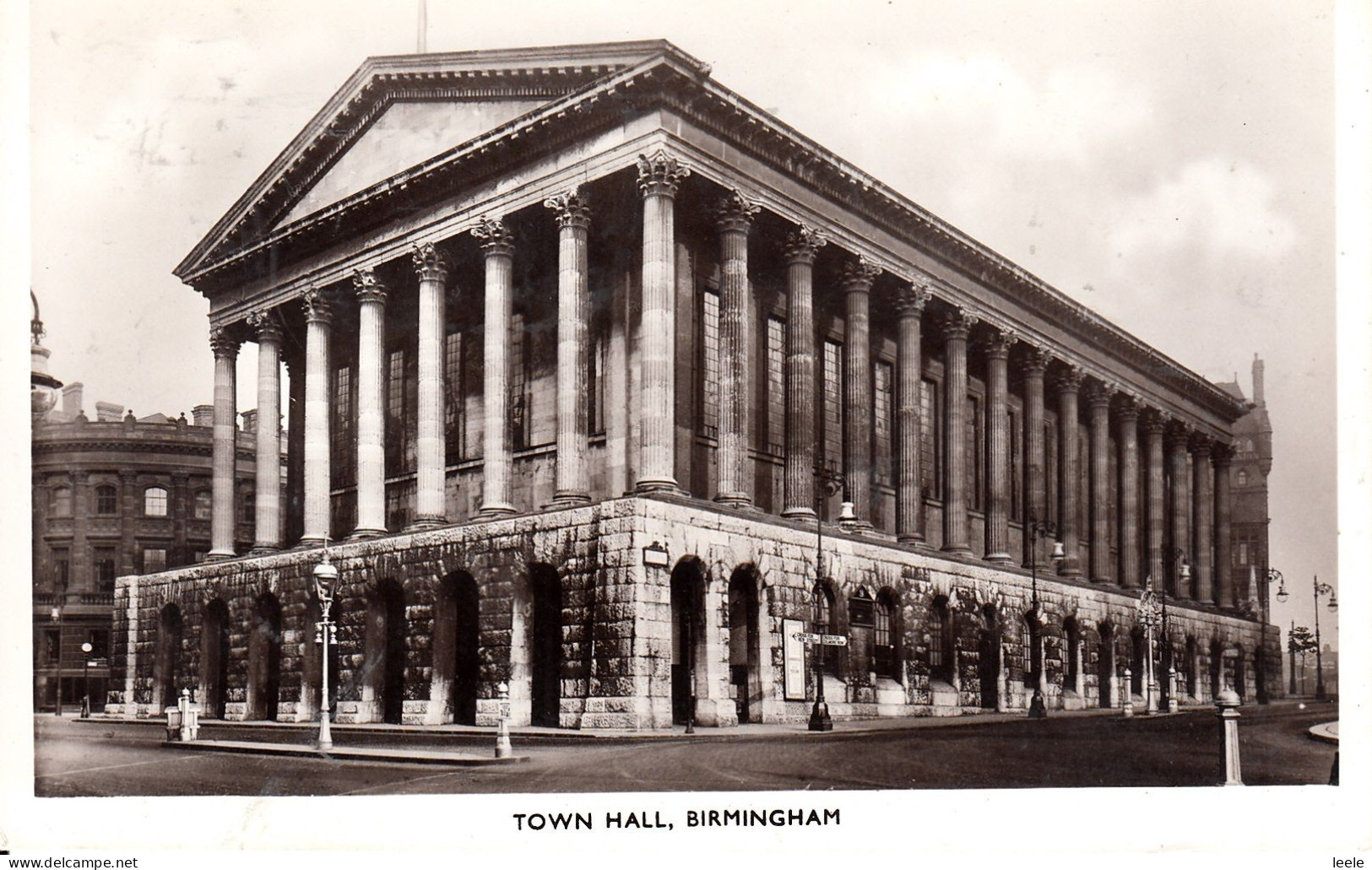 F03. Vintage Postcard. Town Hall, Birmingham - Birmingham