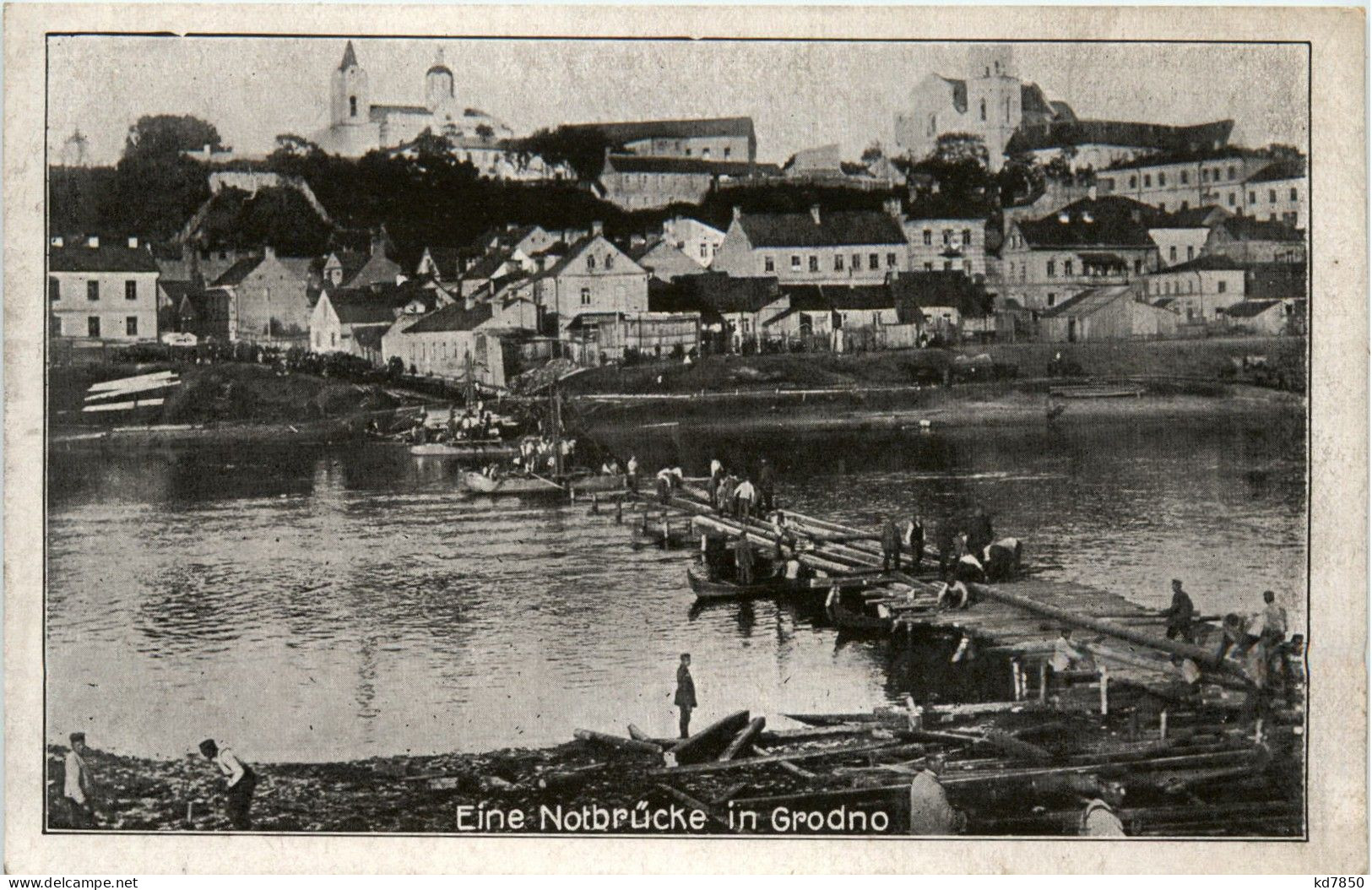 Eine Notbrücke In Grodno - Russie