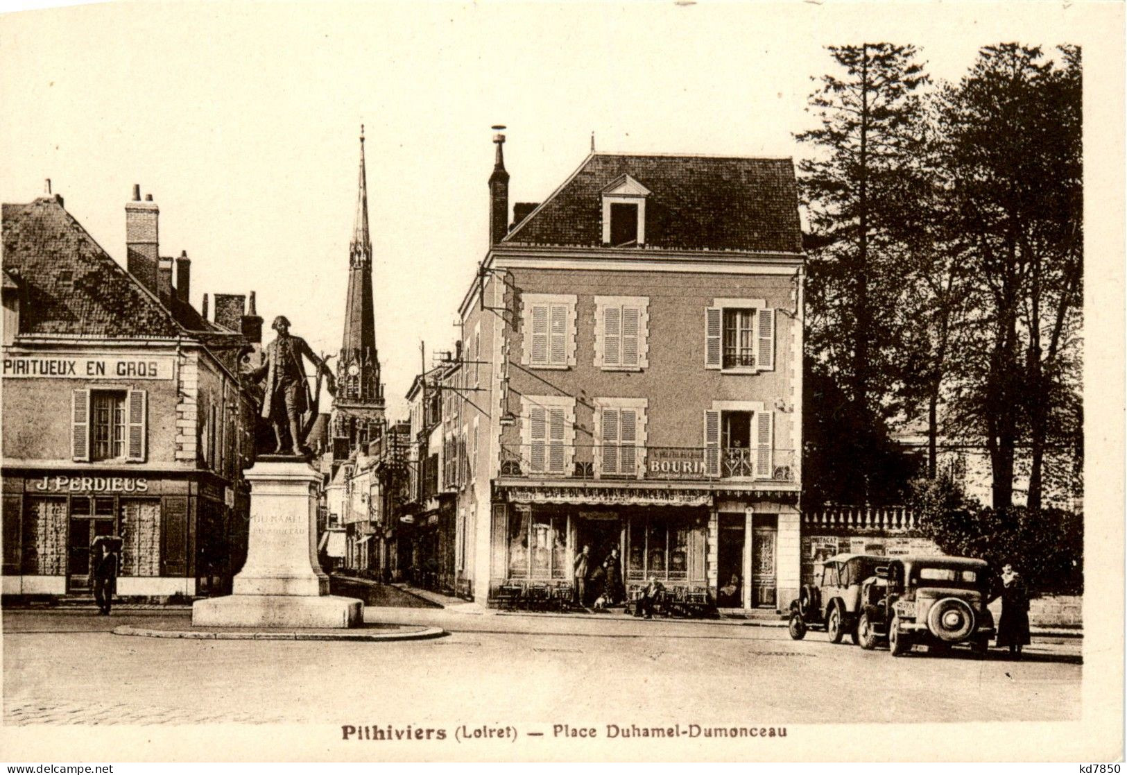 Pithiviers - Place Duhamal Dumonceau - Pithiviers