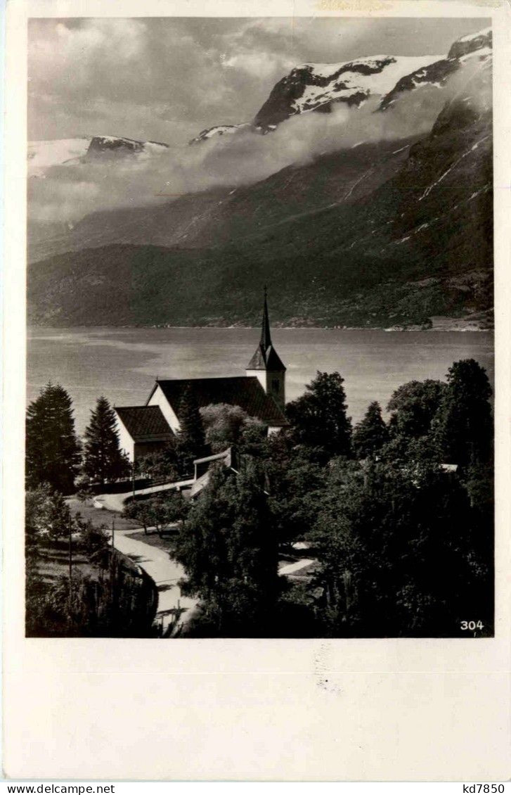 Im Hardangerfjord - Norvège