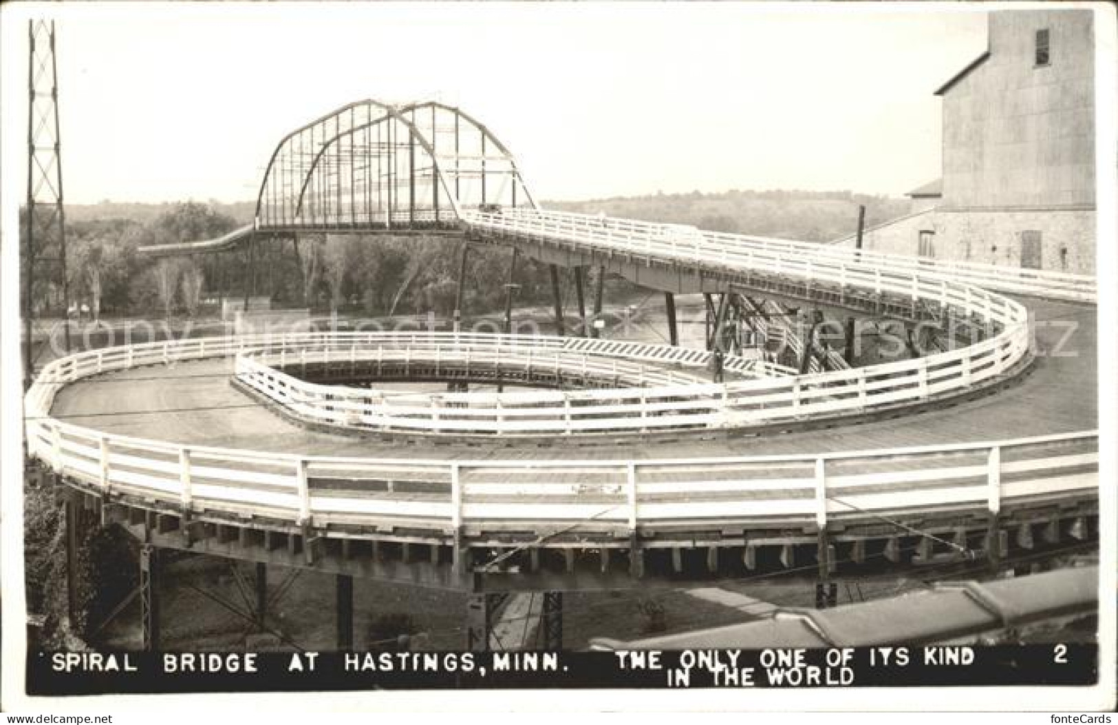 11750785 Hastings_Minnesota Spiral Bridge Over Mississippi River - Autres & Non Classés