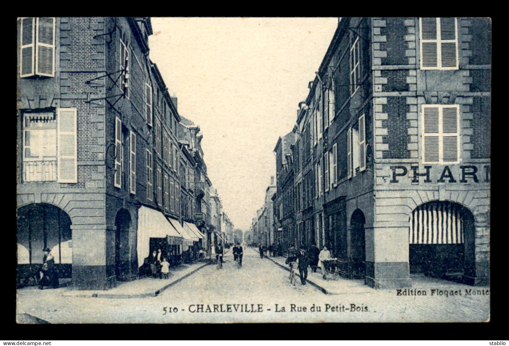 08 - CHARLEVILLE - LA RUE DU PETIT-BOIS - Charleville