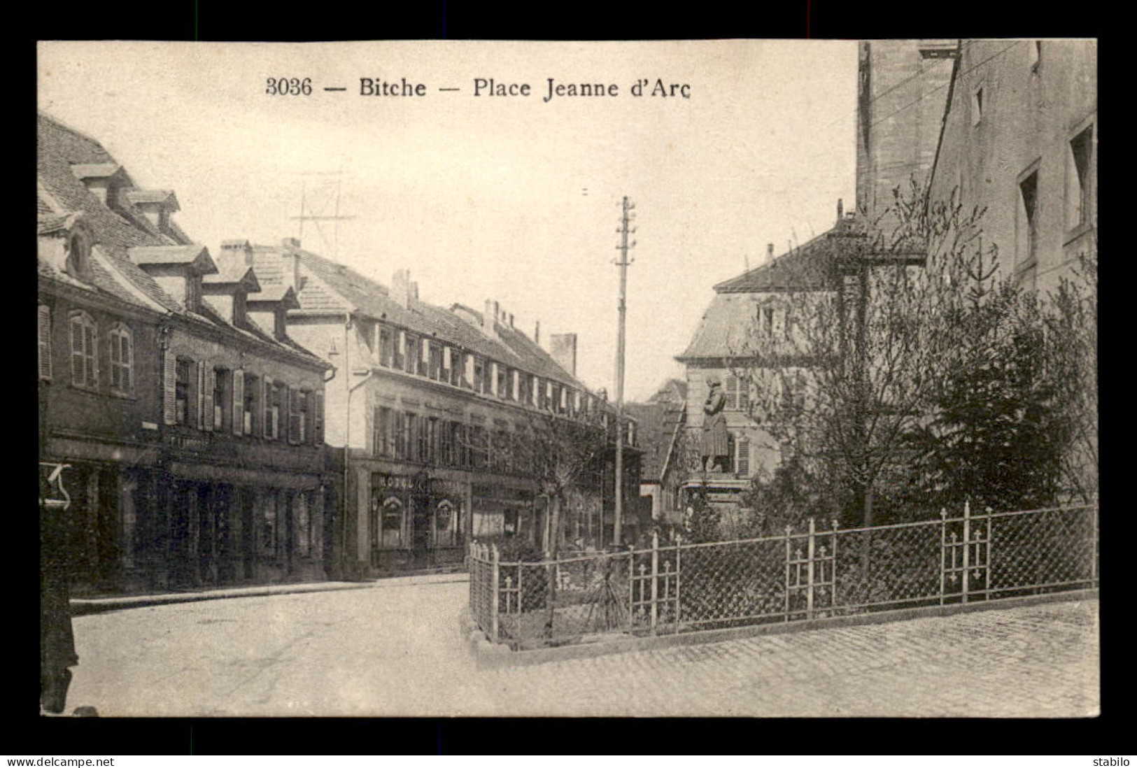 57 - BITCHE - PLACE JEANNE D'ARC - Bitche