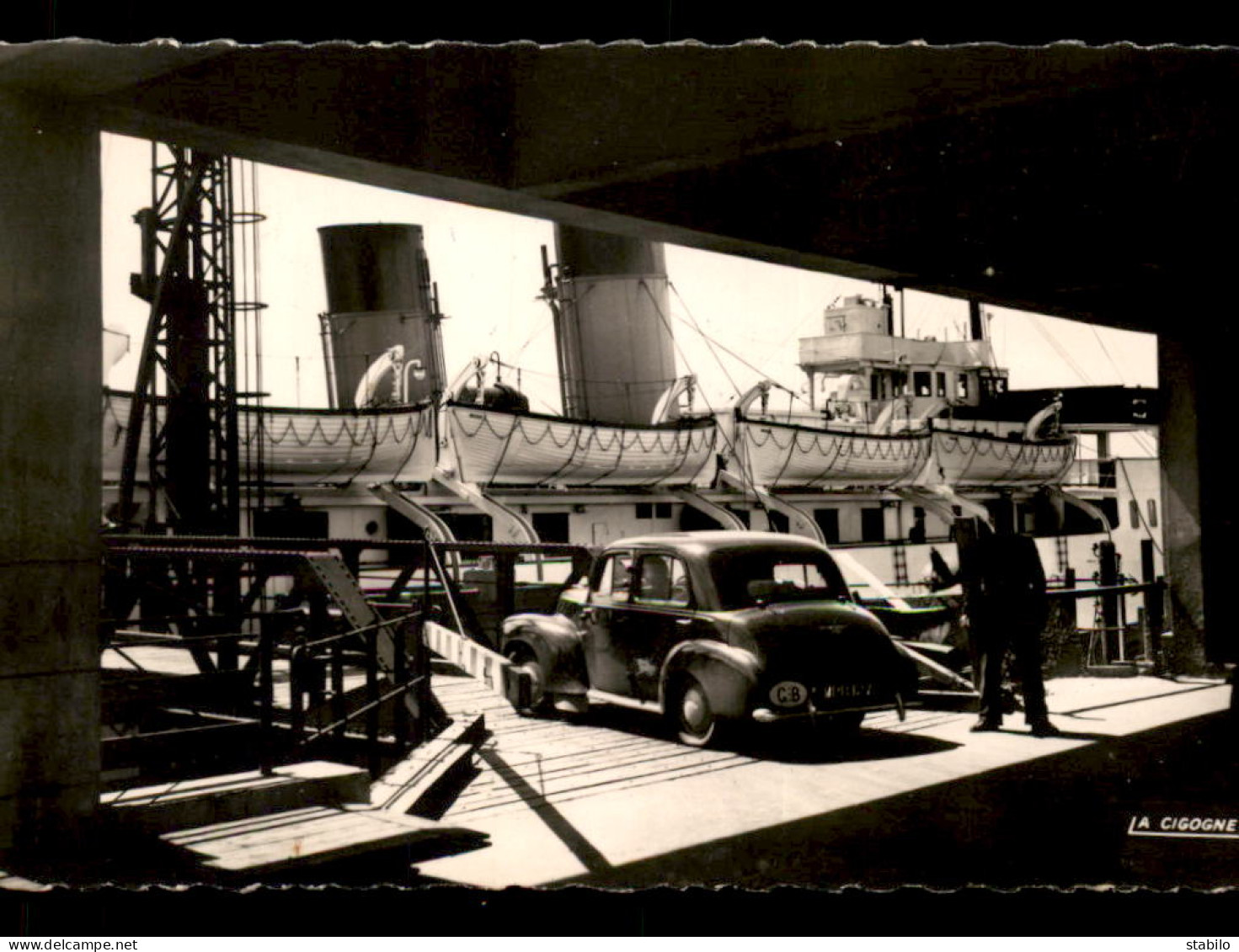 59 - DUNKERQUE - EMBARQUEMENT POUR L'ANGLETERRE - BATEAU AUTOMOBILE - Dunkerque