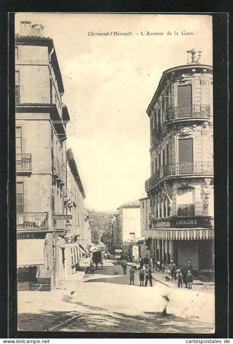 CPA Clermont-l`Hérault, L`Avenue De La Gare, Rue De La Gare  - Clermont L'Hérault