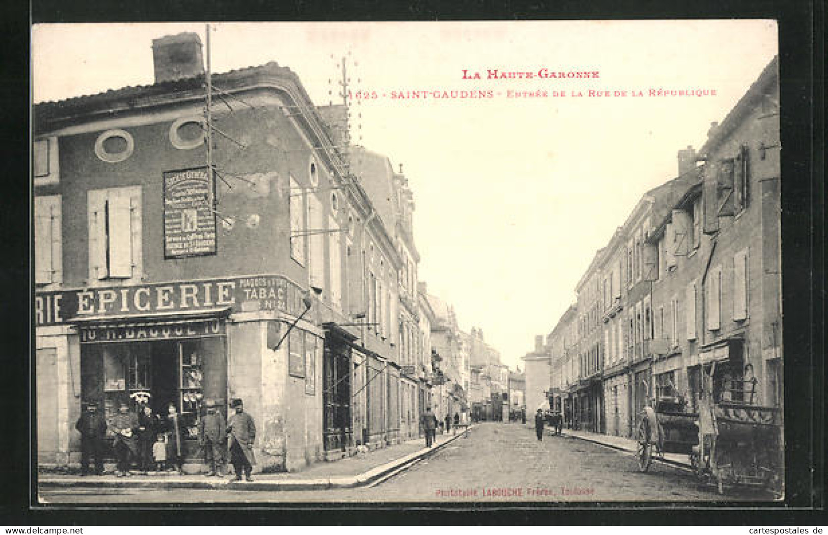 CPA Saint-Gaudens, Entrée De La Rue De La République  - Saint Gaudens