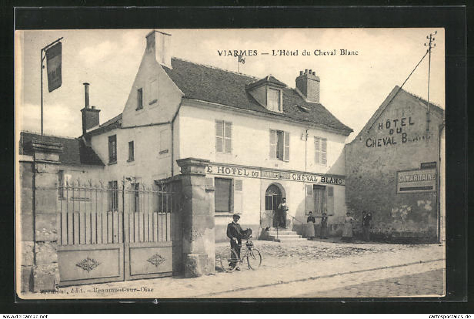 CPA Viarmes, L`Hotel Du Cheval Blanc  - Viarmes
