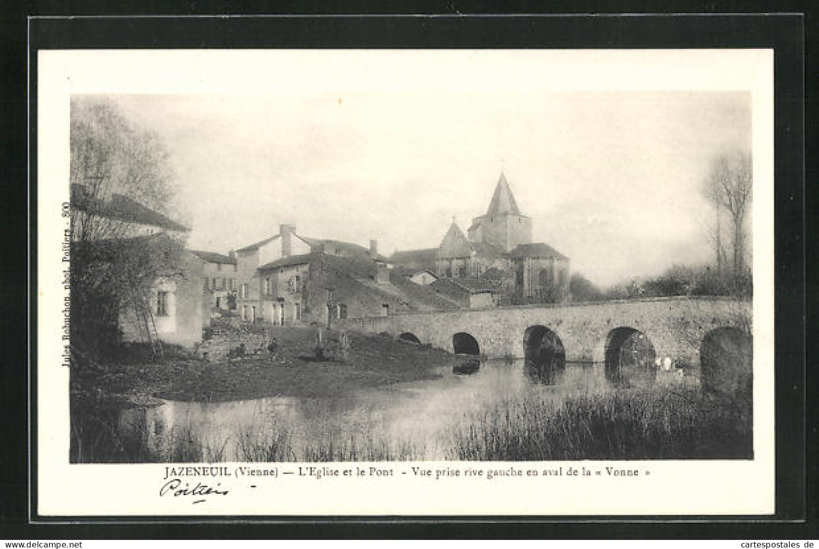 CPA Jazeneuil, L`Eglise Et Le Pont, Vue Prise Rive Gauche En Aval De La Vonne  - Sonstige & Ohne Zuordnung