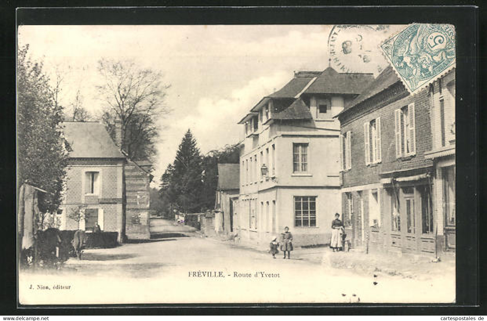 CPA Fréville, Route D`Yvetot, Vue De La Rue  - Yvetot