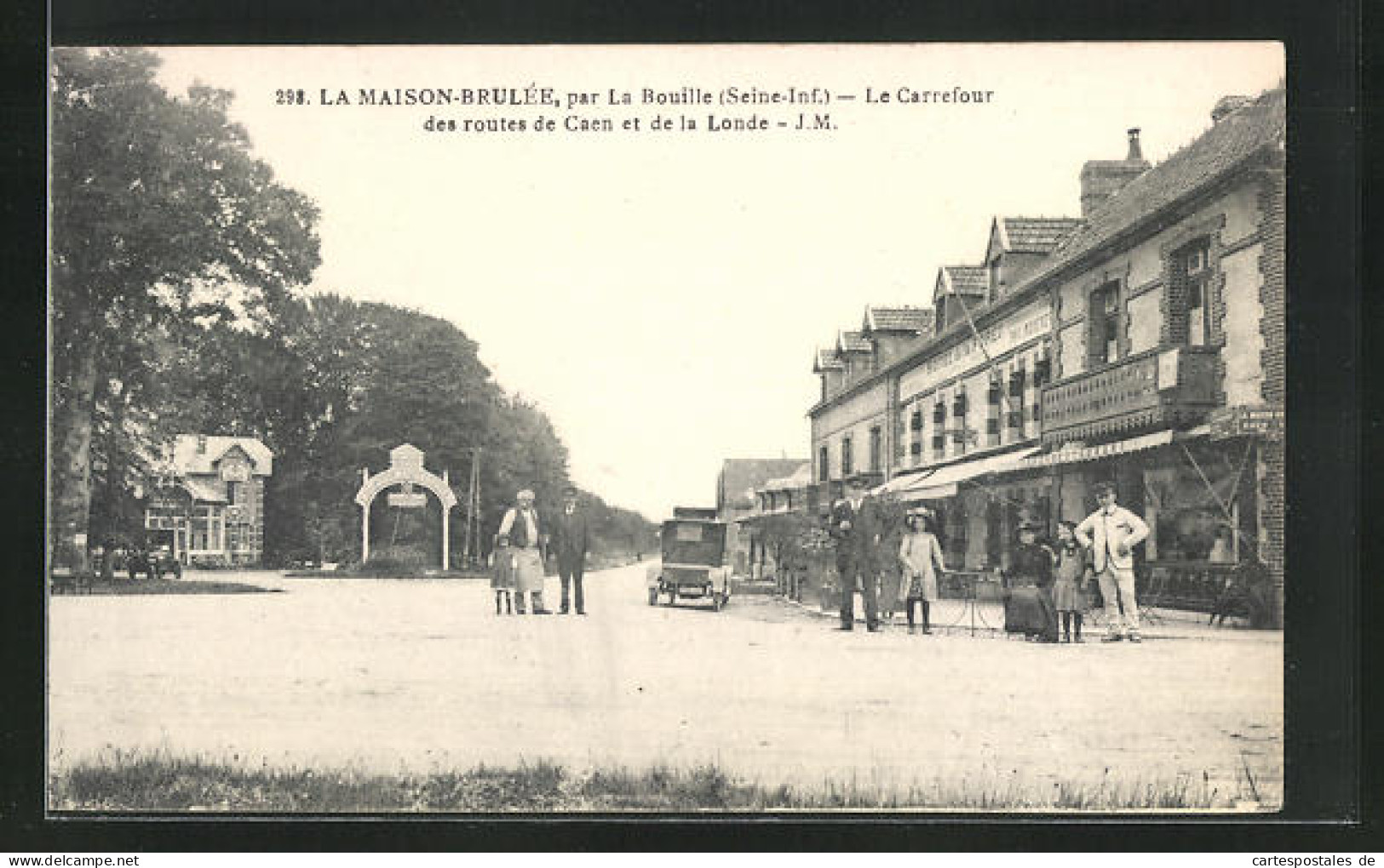 CPA La Maison-Brulée, Le Carrefour Des Routes De Caen Et De La Londe, Hôtel De La Forêt  - Sonstige & Ohne Zuordnung
