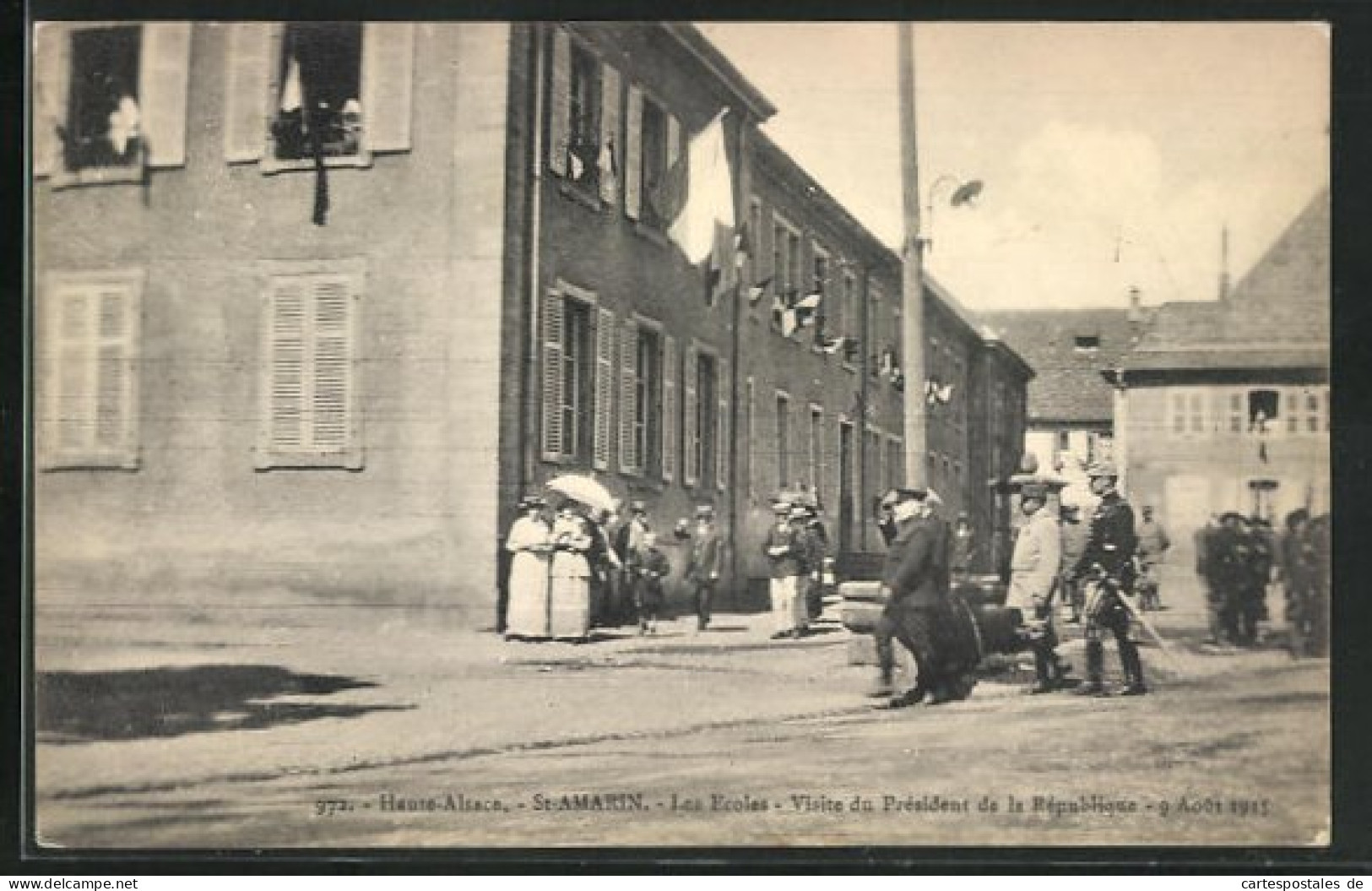 CPA Saint-Amarin, Les Ecoles - Visite Du Président De La République 1915  - Saint Amarin