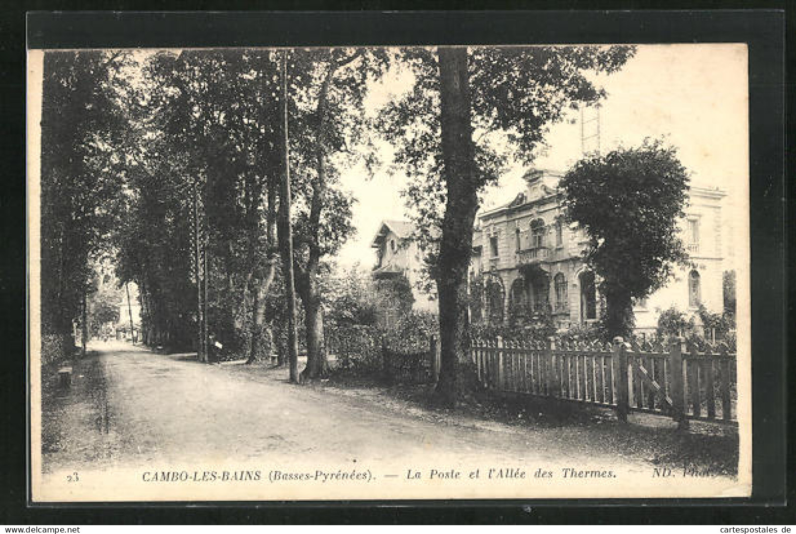 CPA Cambo-les-Bains, La Poste Et L`Allée Des Thermes  - Other & Unclassified