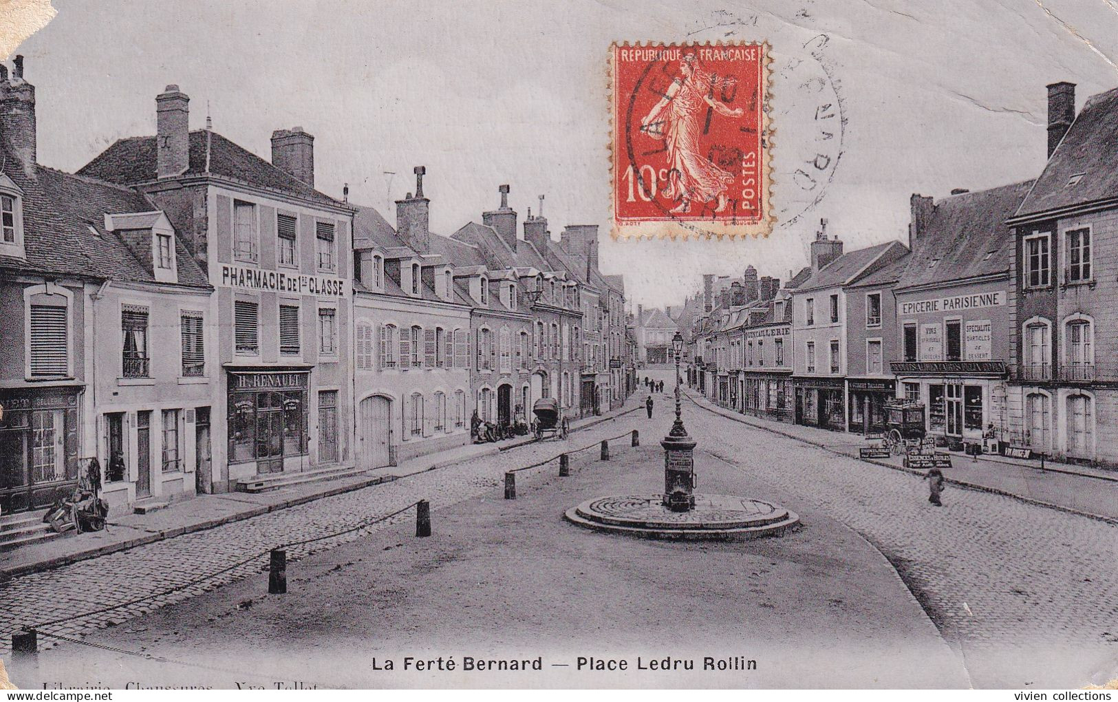 La Ferte Bernard (72 Sarthe) Place Ledru Rollin - édit. Librairie Vve Tollet (carte Glacée Type Carte Photo) état, Coins - La Ferte Bernard