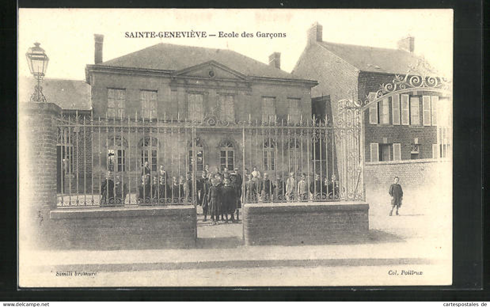 CPA Sainte-Geneviève, Ecole Des Garcons  - Sainte-Geneviève