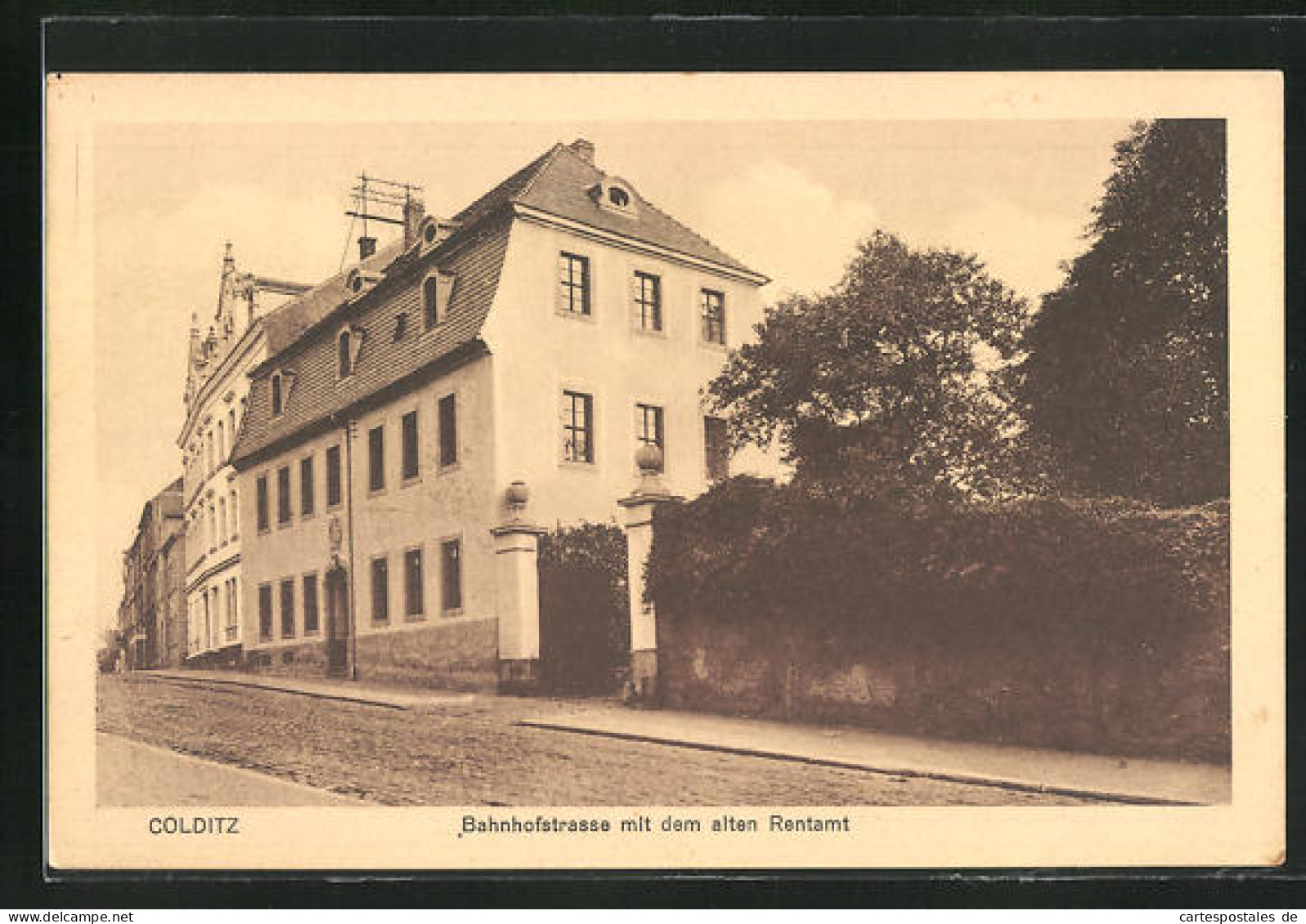 AK Colditz, Bahnhofstrasse Mit Dem Alten Rentamt  - Colditz