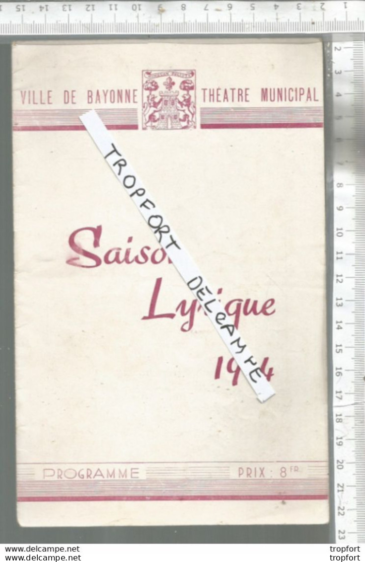 PG / Vintage // PROGRAMME Théâtre OPERA BAYONNE 1944  LA TOSCA // - Programme