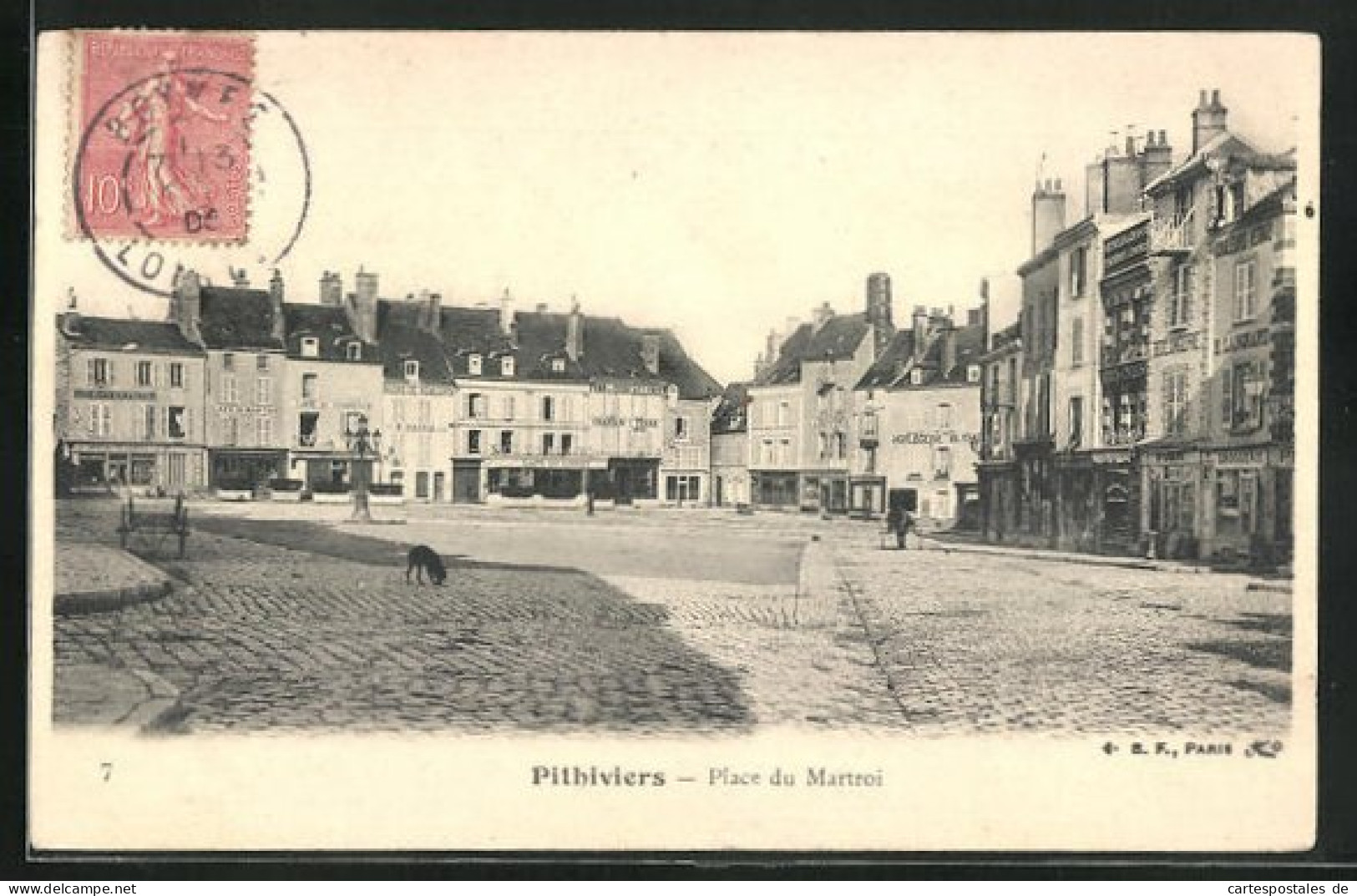 CPA Pithiviers, Place Du Martroi  - Pithiviers
