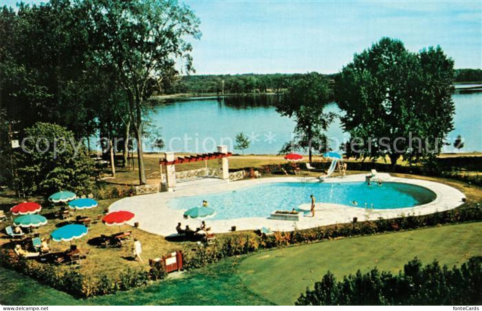 73333516 Quebec Chateau Montebello Ourdoor Pool Quebec - Unclassified