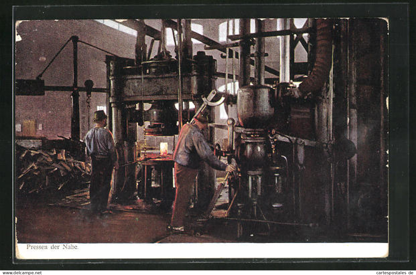 AK Fabrikarbeiter Beim Pressen Der Nabe  - Industrie