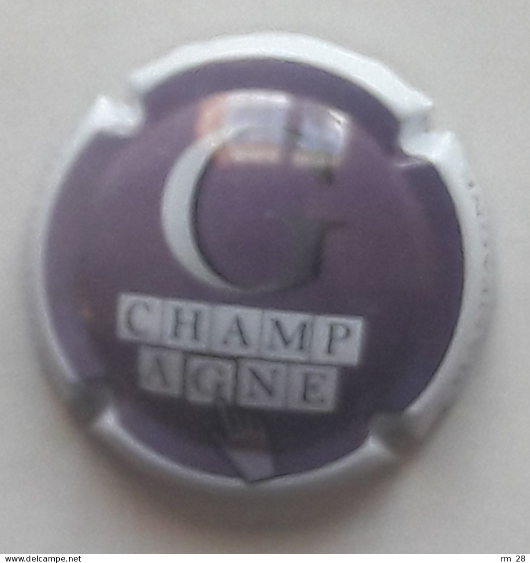 Génériques Puzzle Champagne : 9 capsules n° 897 à 897.h (TBE) série complète