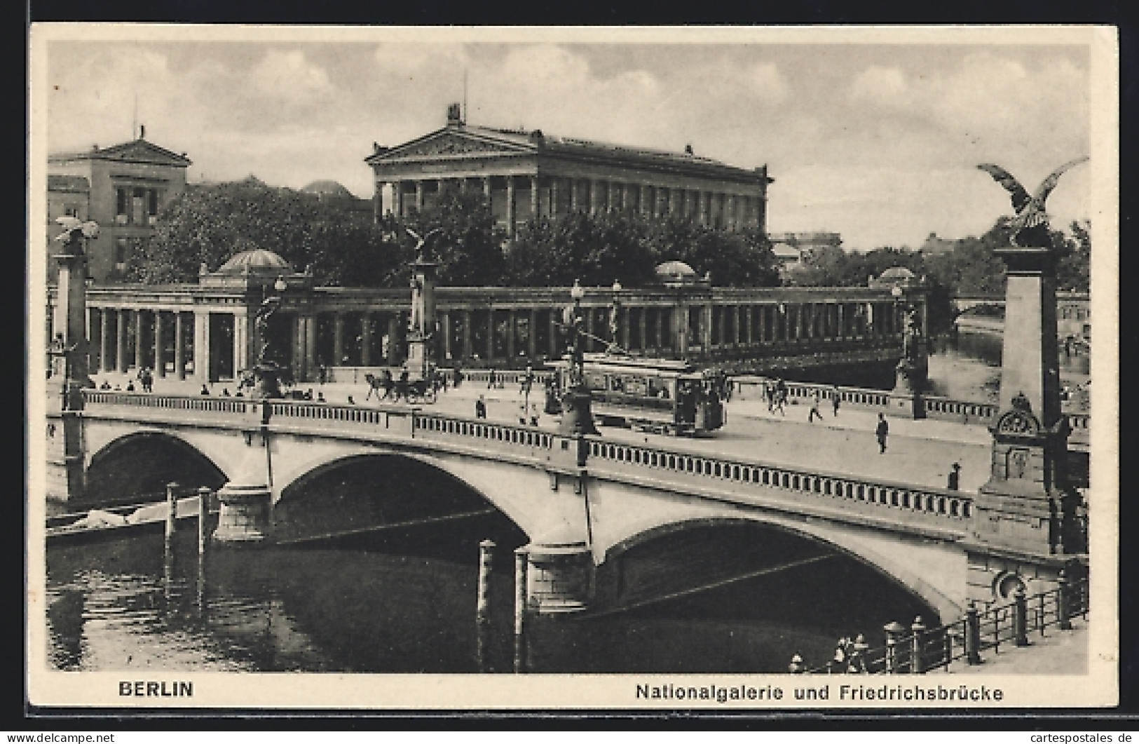 AK Berlin, Nationalgalerie, Friedrichsbrücke Mit Strassenbahn  - Tramways