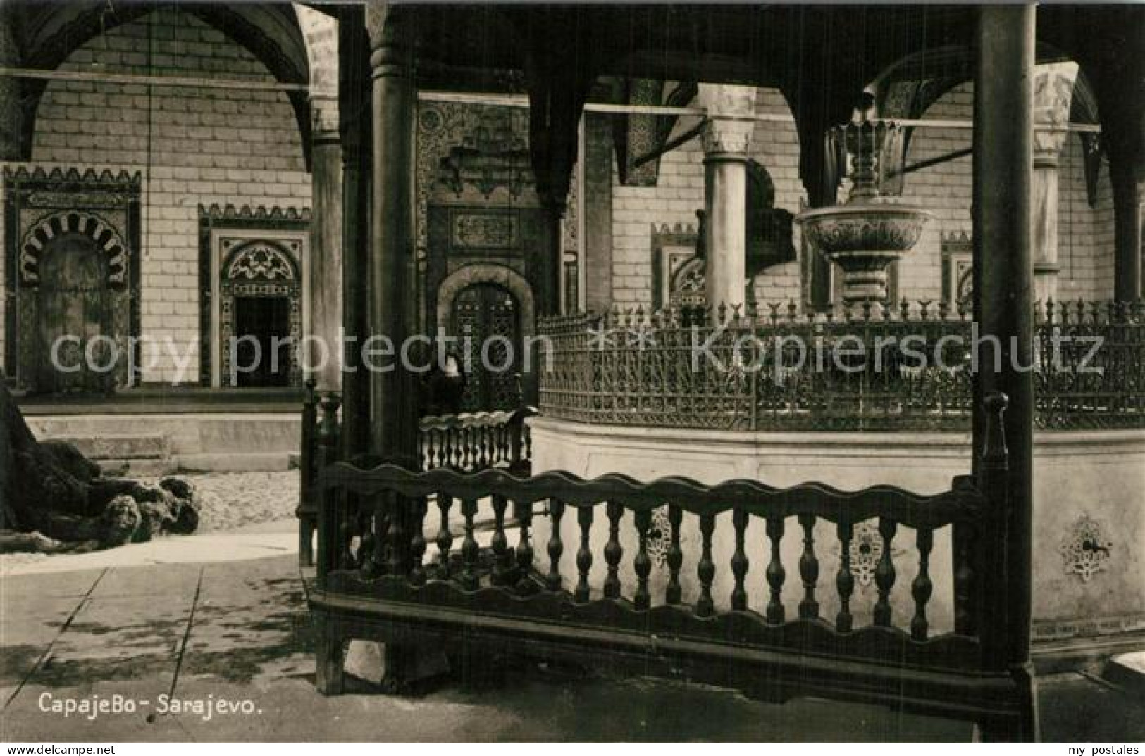 73591511 Sarajevo Innenhof Brunnen Sarajevo - Bosnien-Herzegowina