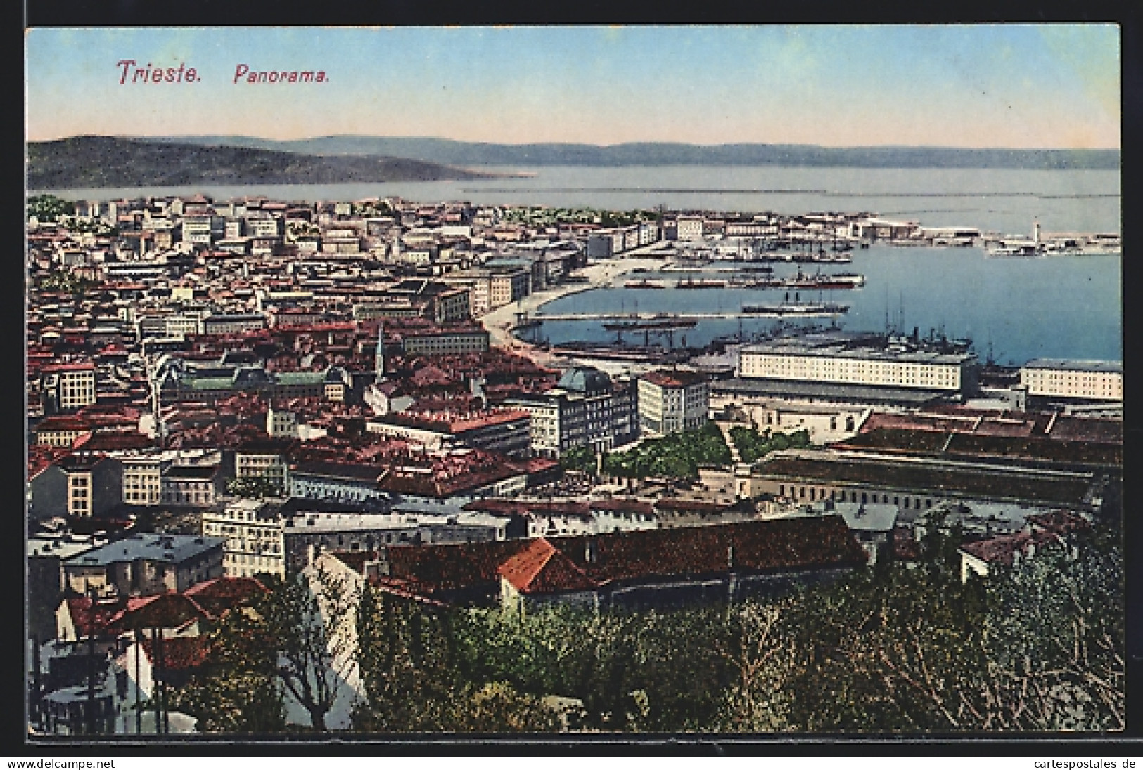 Cartolina Trieste, Panorama Der Stadt Mit Dem Hafen  - Trieste (Triest)