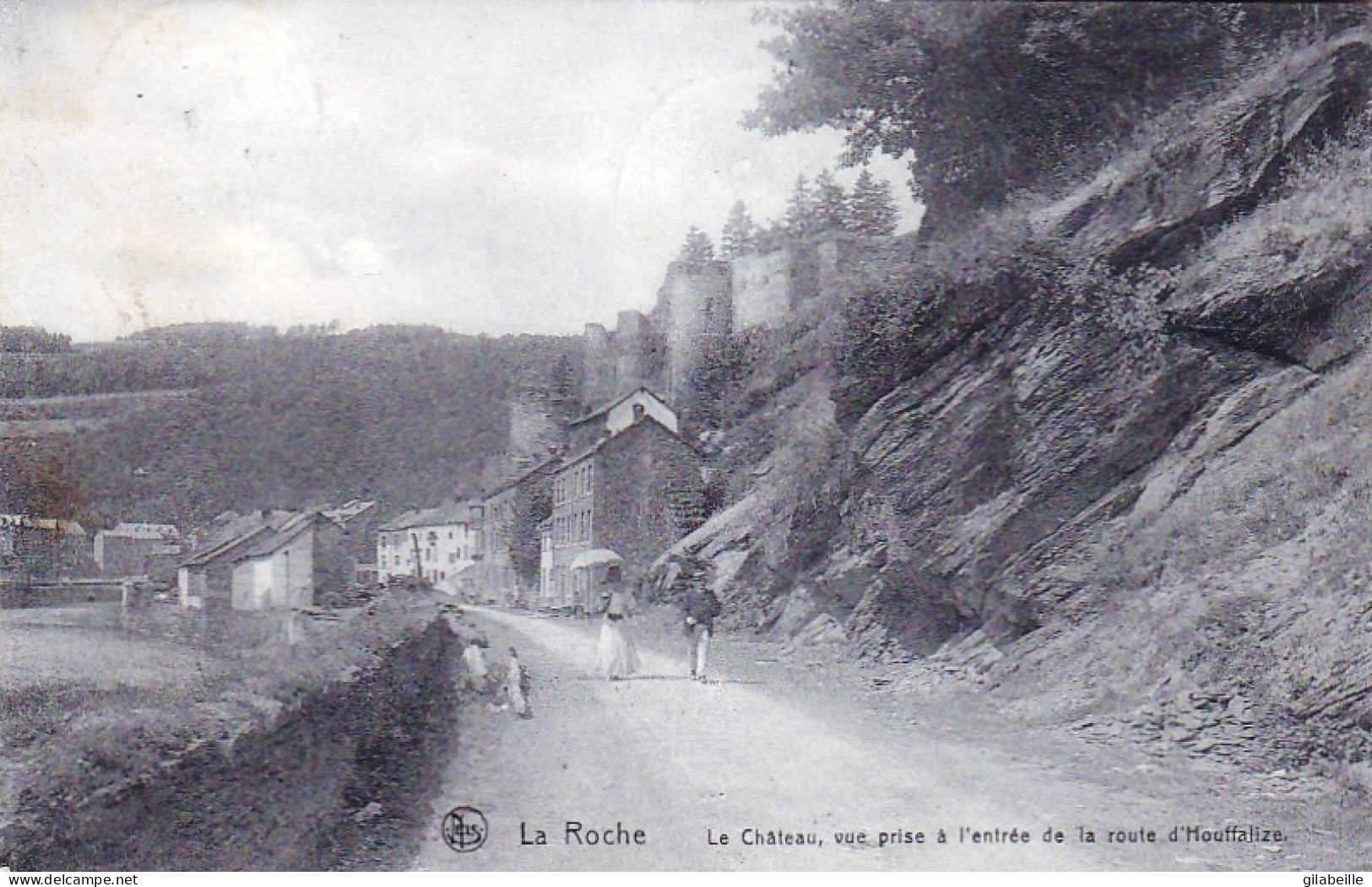 LAROCHE - LA ROCHE En ARDENNE -  Le Chateau - Vue Prise A L'entrée De La Route D'Houffalize - La-Roche-en-Ardenne