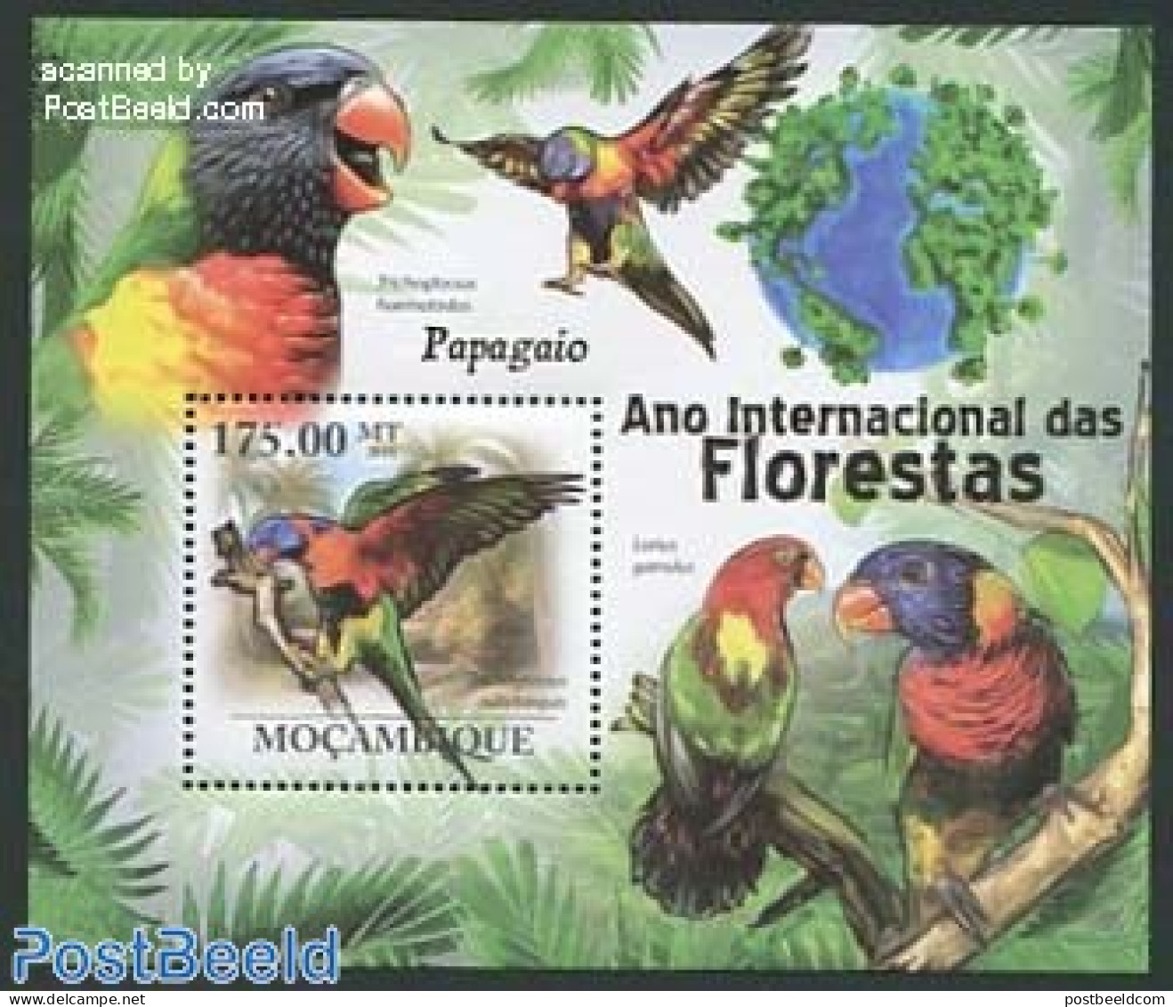Mozambique 2011 Int. Forest Year, Parrots S/s, Mint NH, Nature - Birds - Parrots - Mozambique