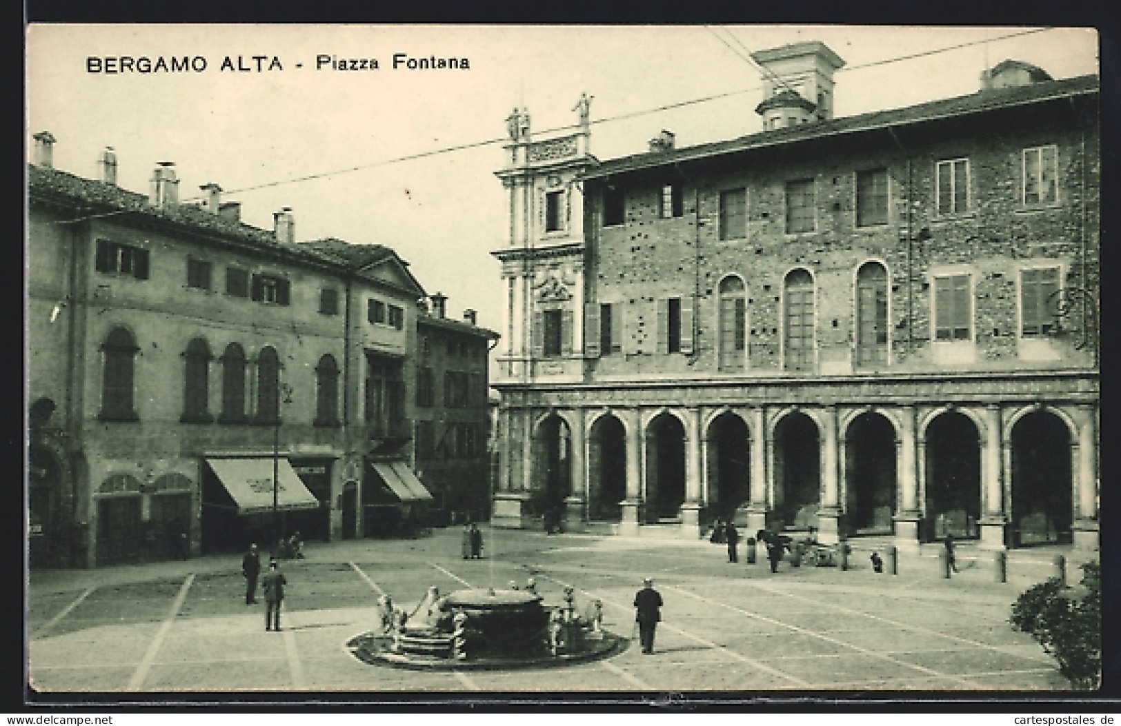 Cartolina Bergamo Ata, Piazza Fontana  - Bergamo