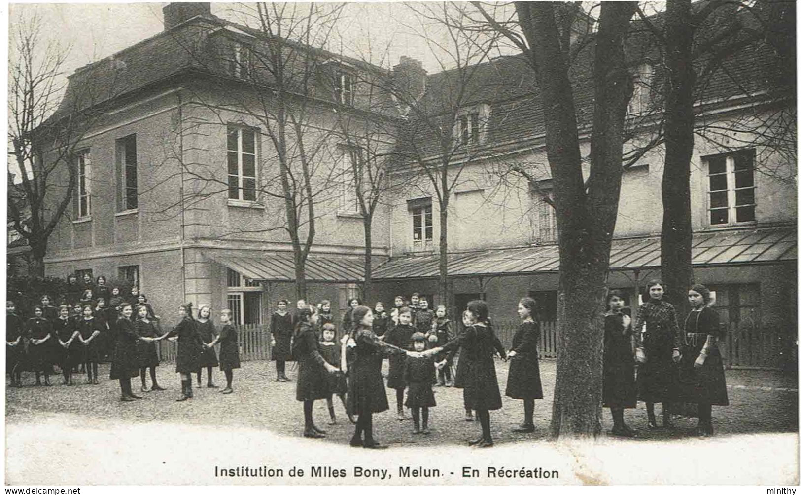MELUN  -  Institution De Mlles Bony - En Récréation - Schulen