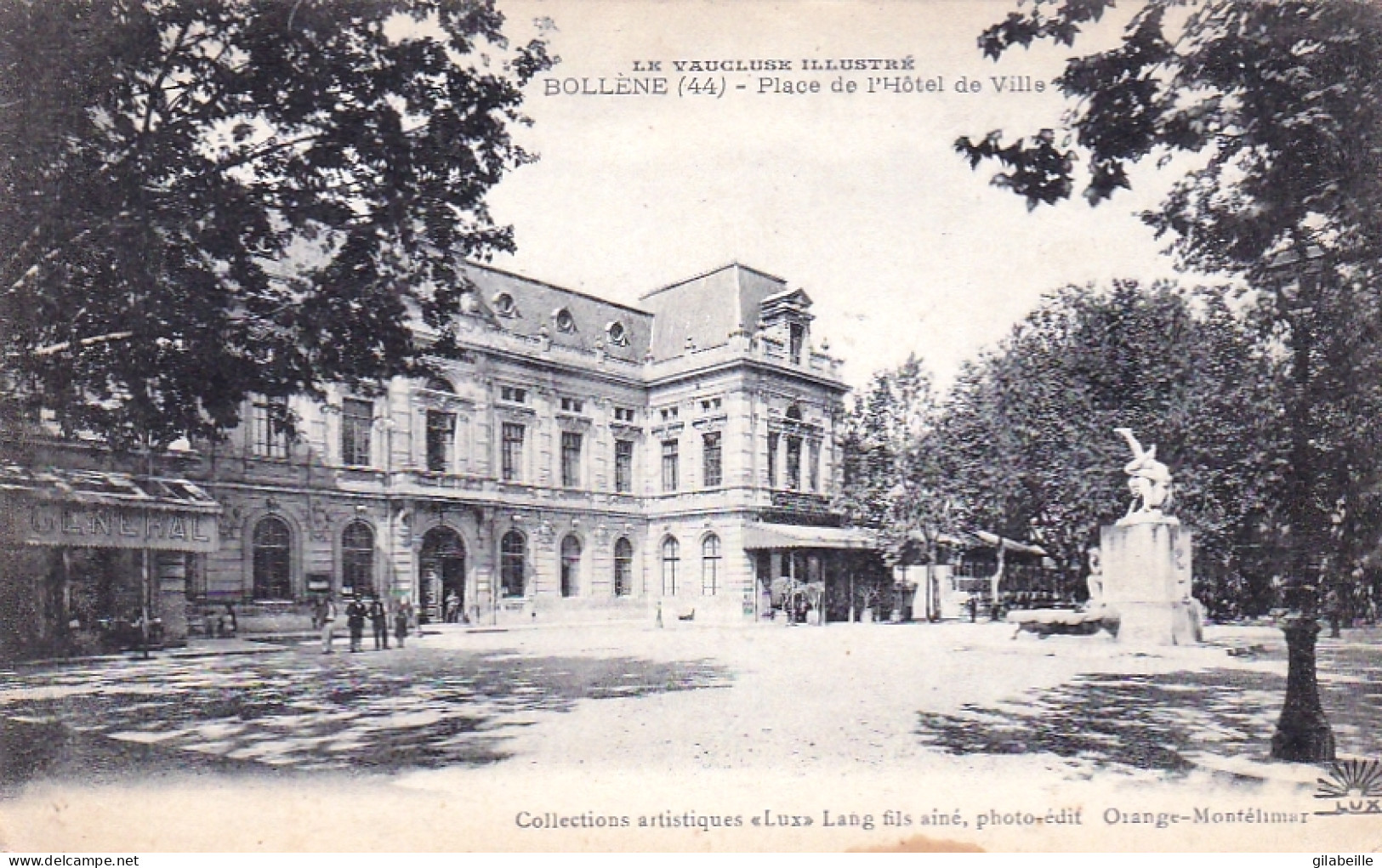 BOLLENE - Place De L'hotel De Ville - Bollene