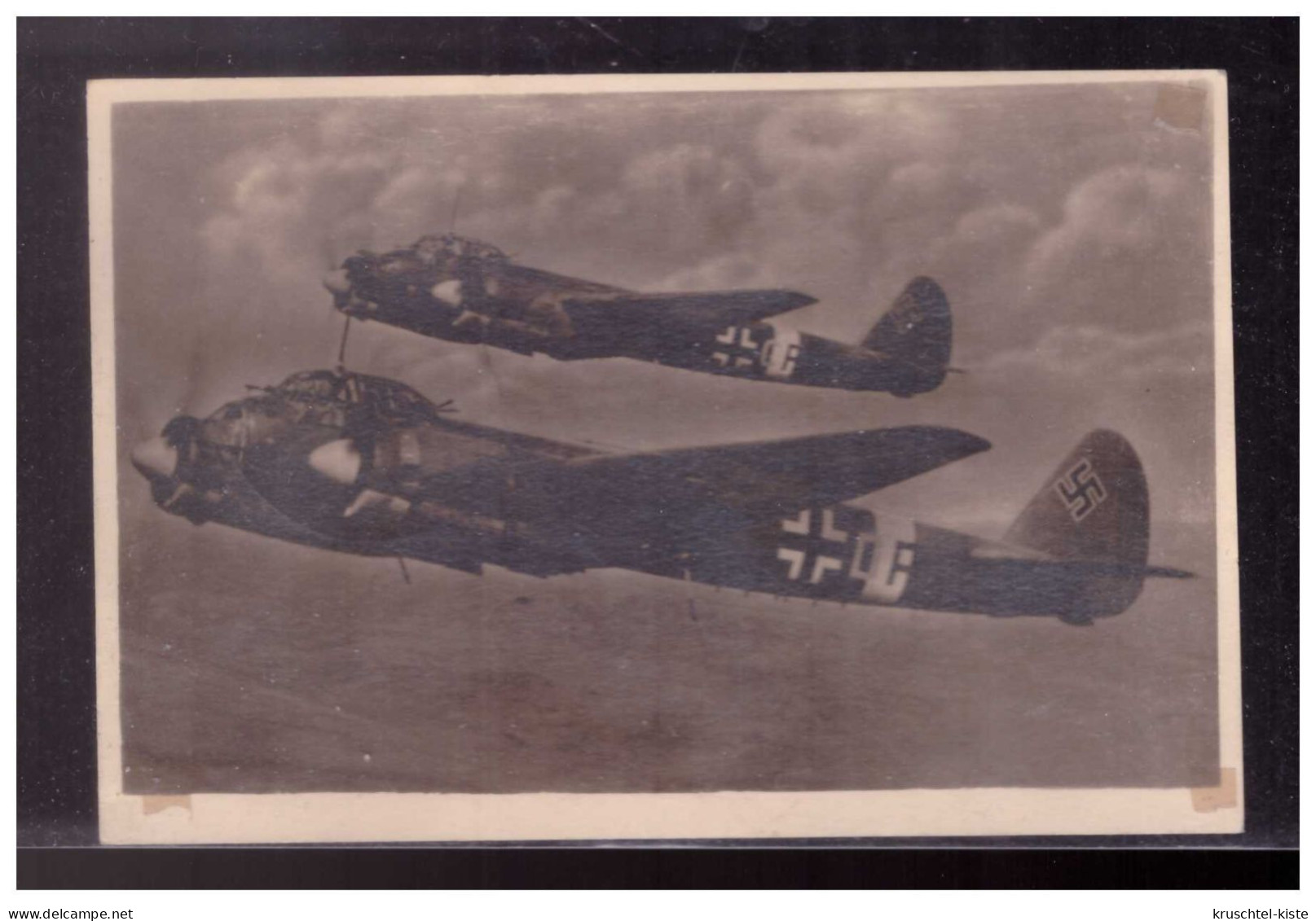 Dt- Reich (024141) Propaganda AK Junkers Ju 88 Horizontal- Und Sturzbomber Im Einsatz, Blanco SST Tag Der Briefmarke - Ausrüstung