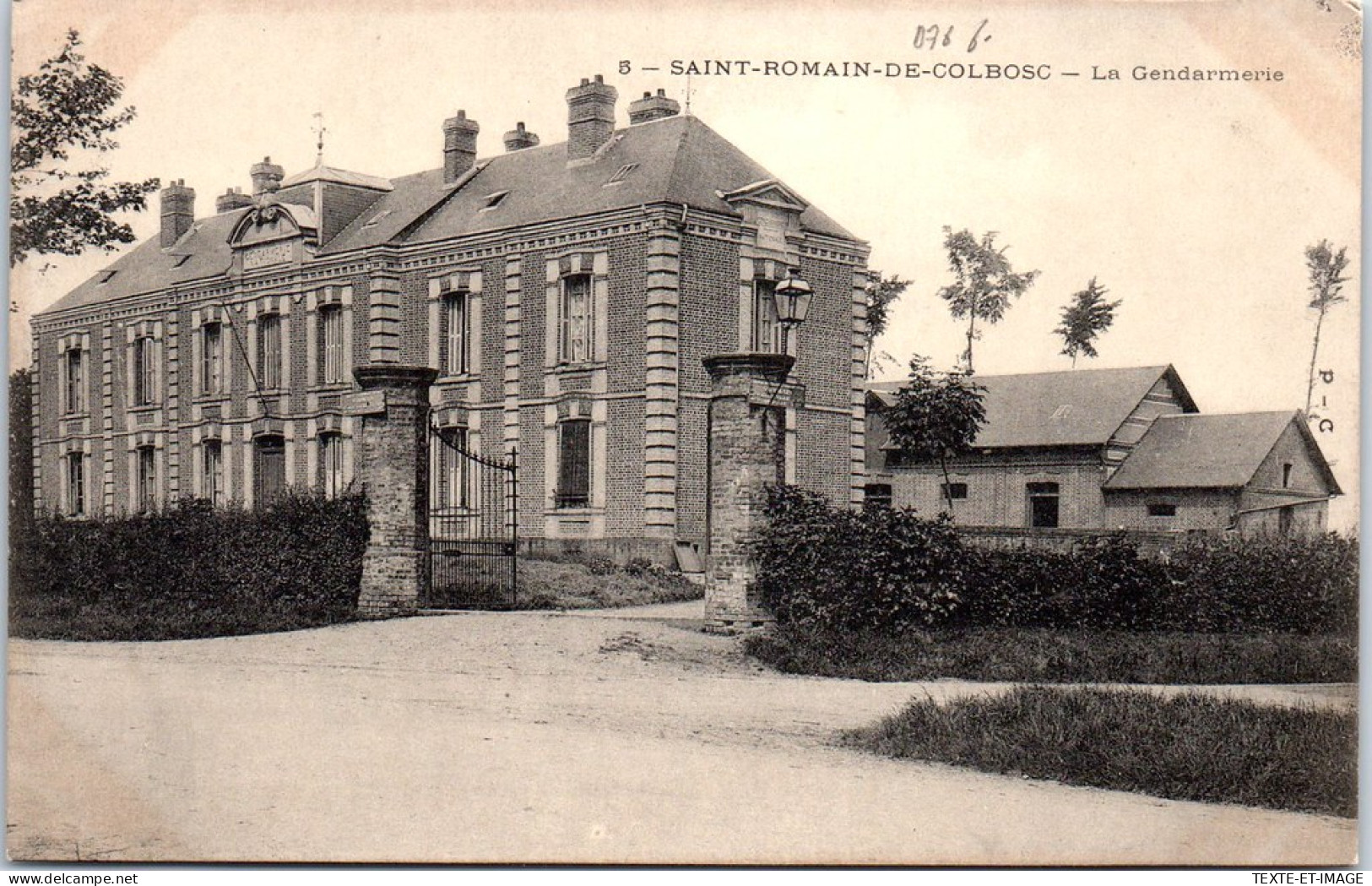 76 SAINT ROMAIN DE COLBOSC - Vue De La Gendarmerie. - Saint Romain De Colbosc