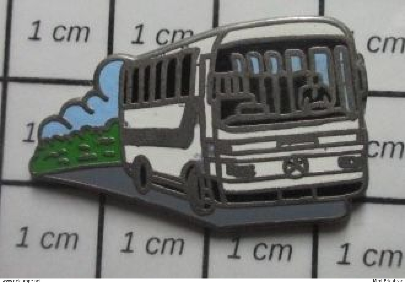 710e Pin's Pins / Beau Et Rare / TRANSPORTS / AUTOCAR ROUTIER BLANC Par METARGENT - Transport Und Verkehr