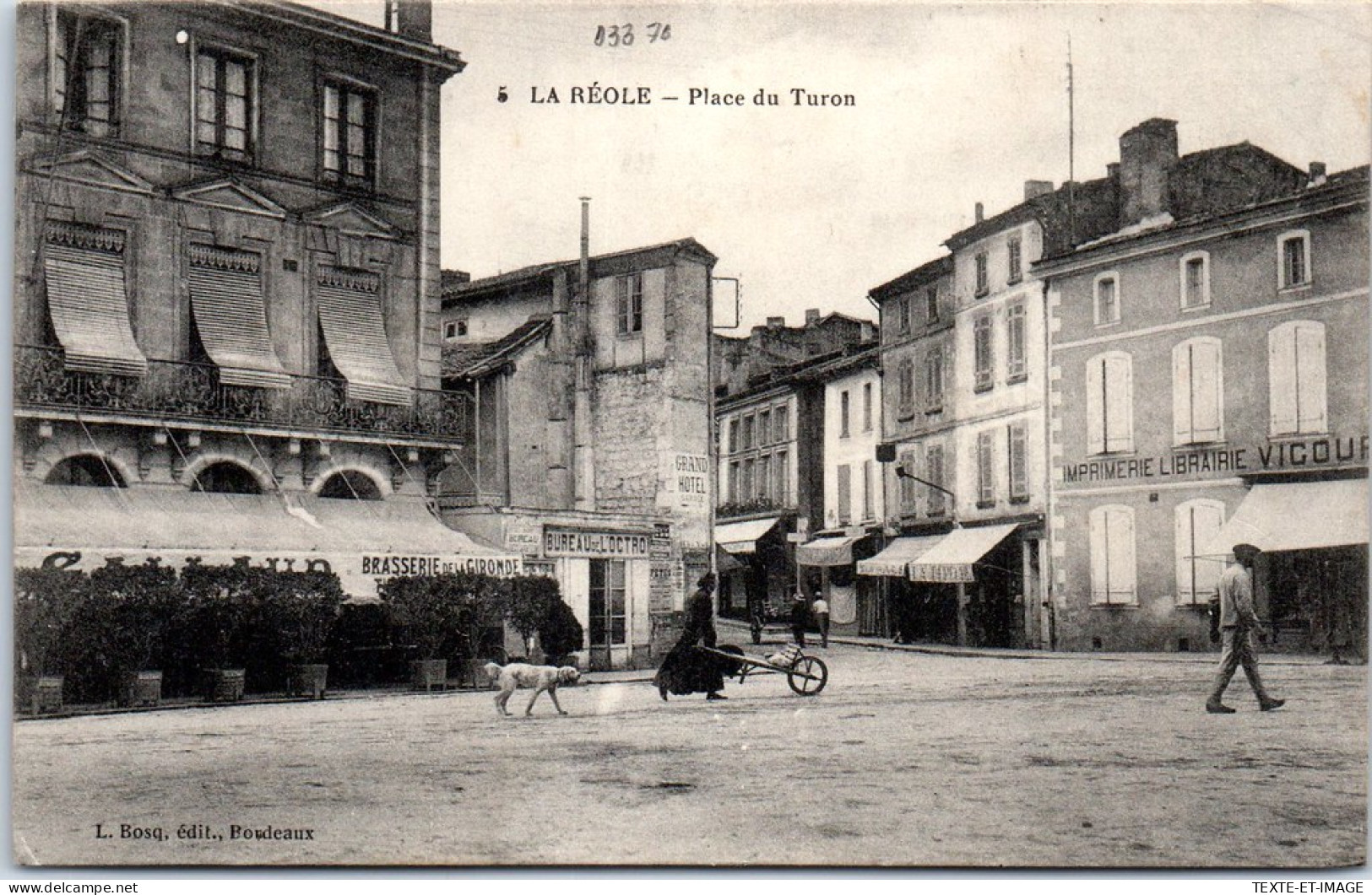 33 LA REOLE - Place Du Turon  - La Réole