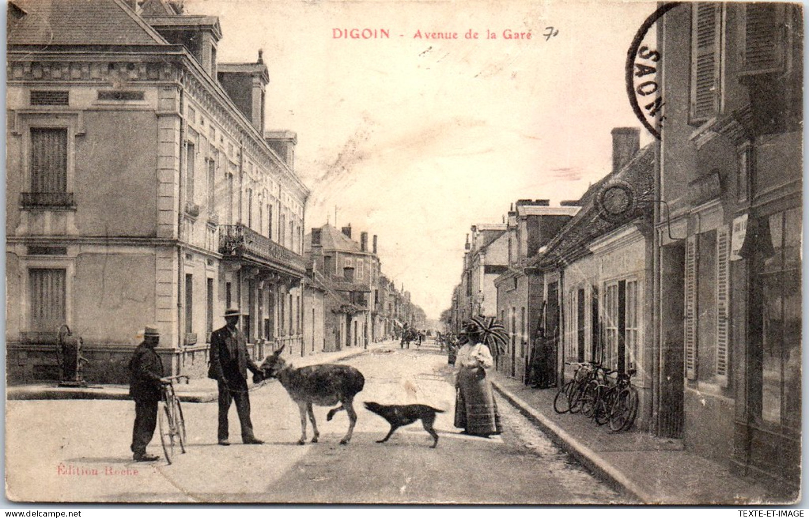 71 DIGOIN - Un Coin De L'avenue De La Gare. - Digoin