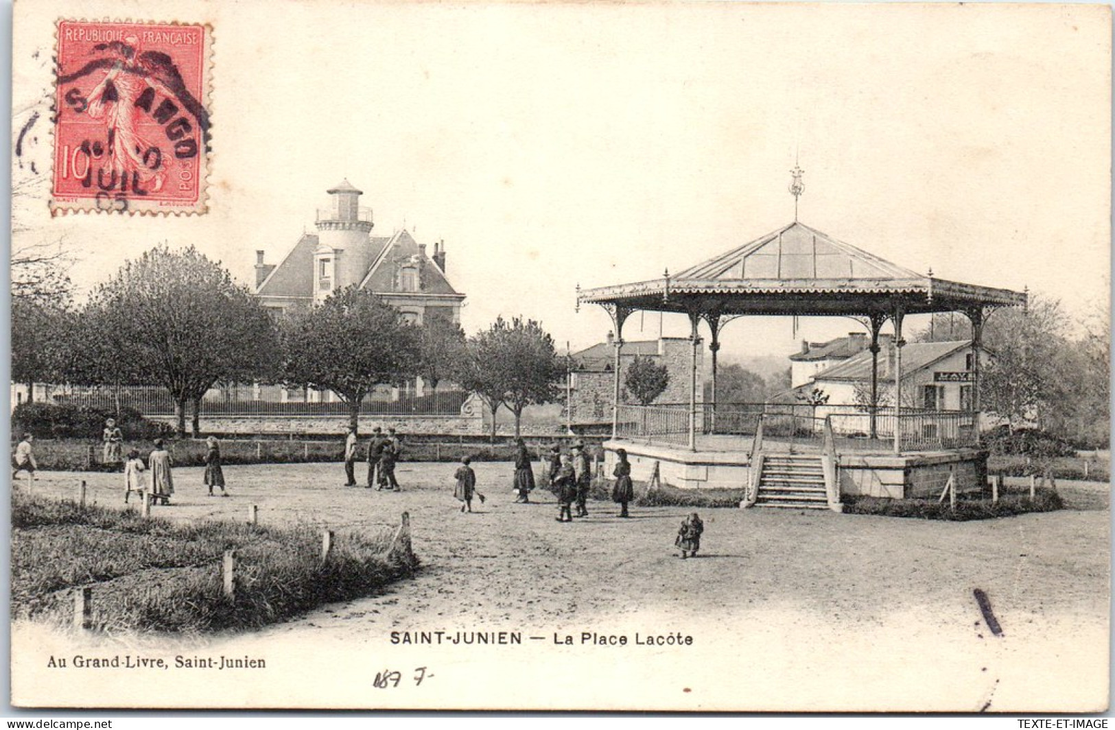 87 SAINT JUNIEN - La Place Lacote. - Saint Junien