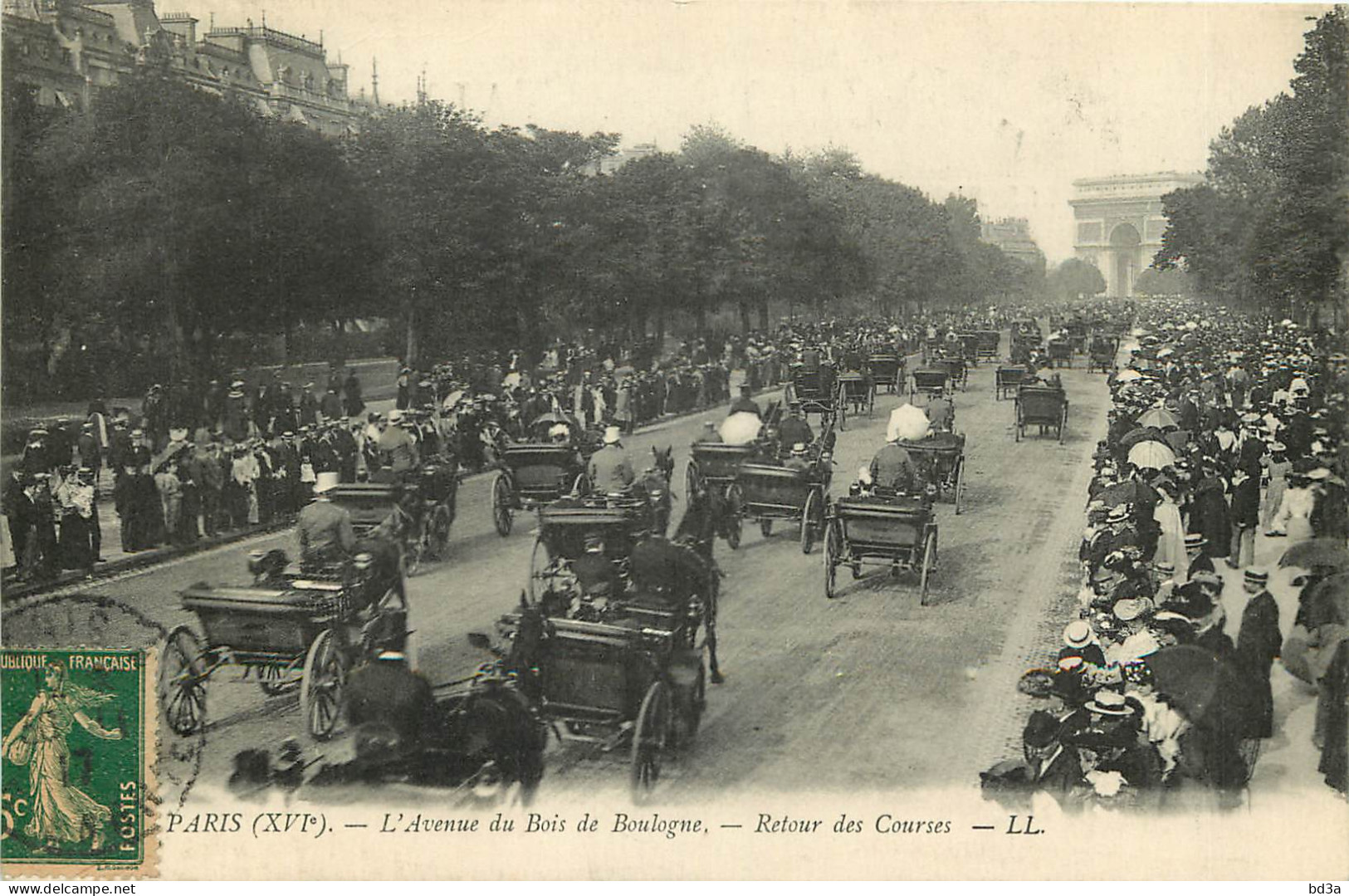  75 PARIS   L'Avenue Du Bois De Boulogne  Retour Des Courses - Arc De Triomphe