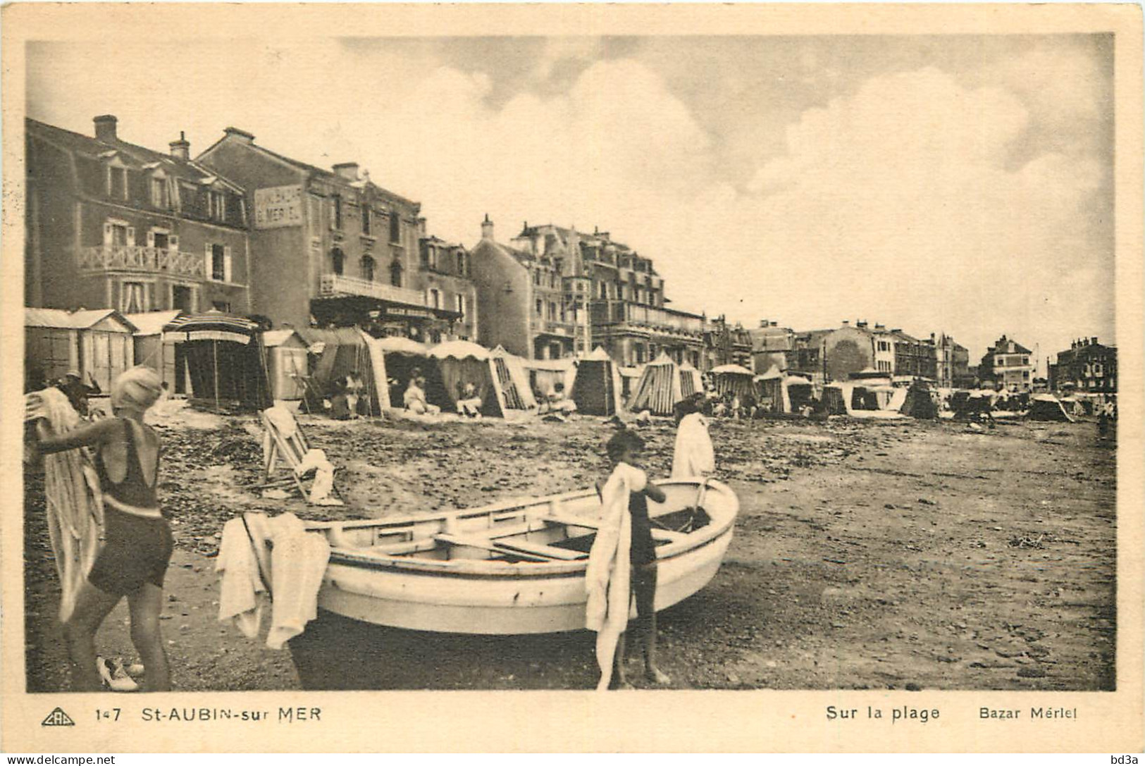  14    SAINT AUBIN SUR MER  Sur La Plage  Au Dos Cachet Daguin  - Saint Aubin