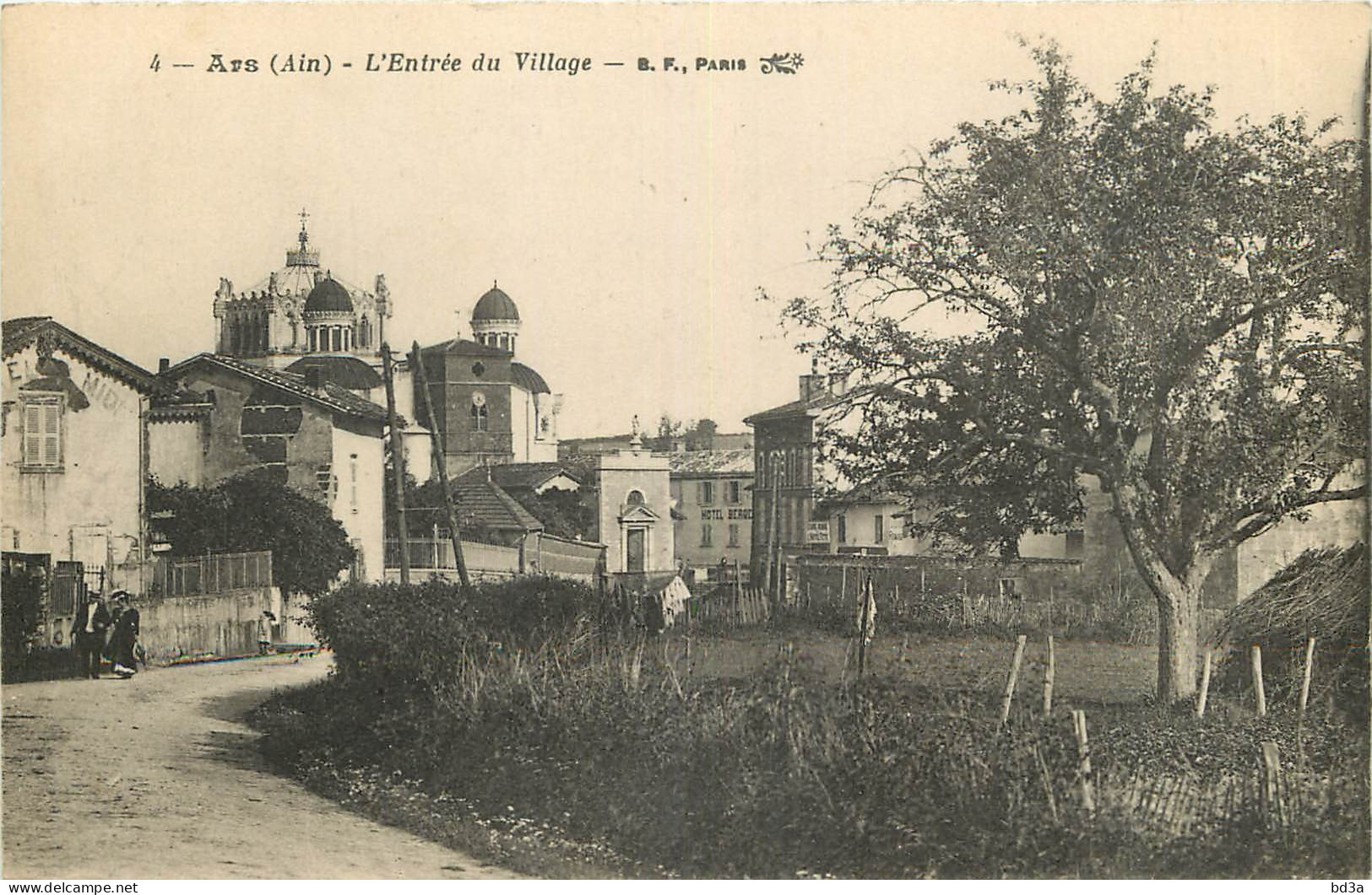  01   ARS  L'entrée Du Village - Ars-sur-Formans